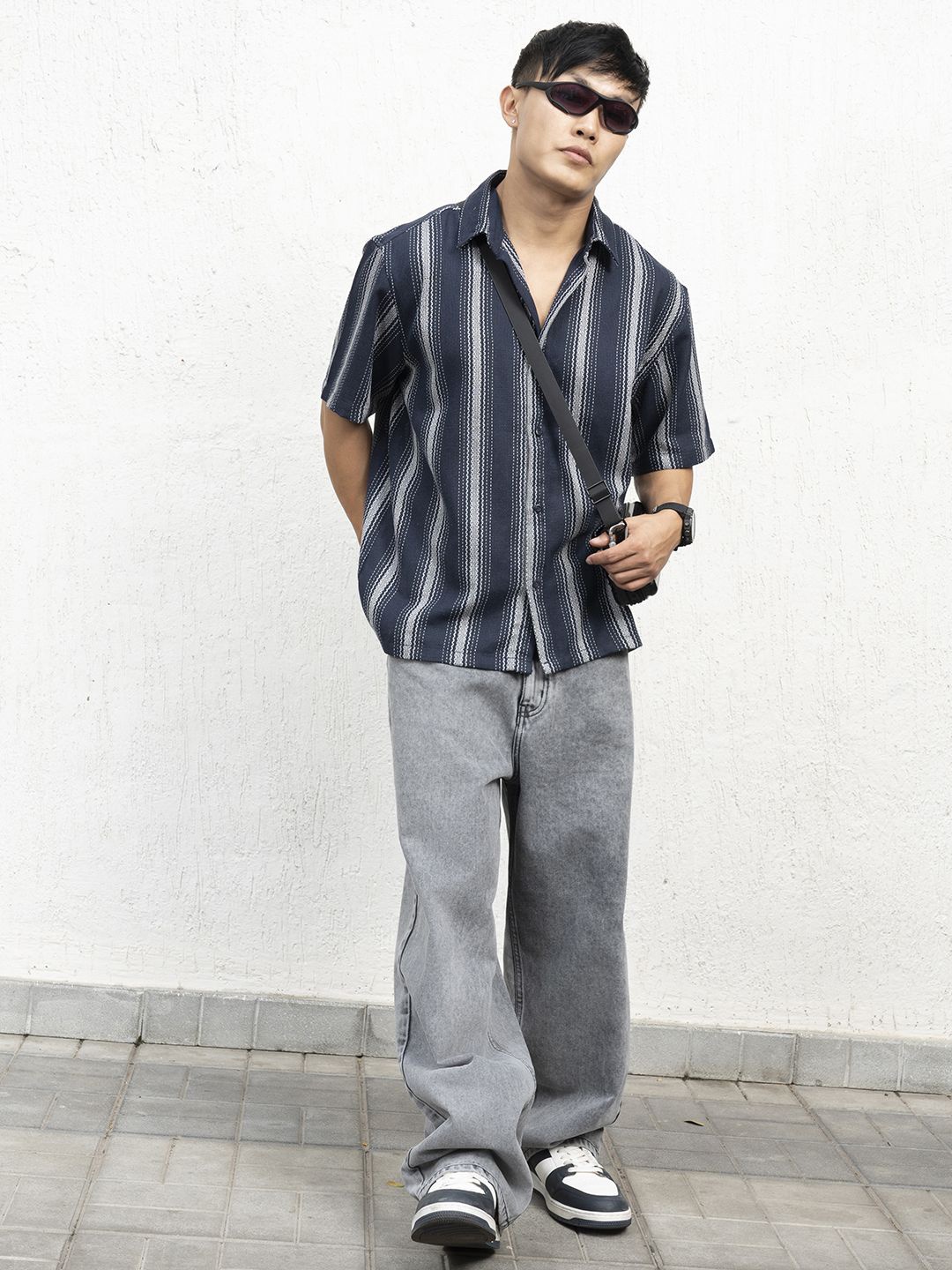 

Hubberholme Men Standard Opaque Striped Casual Shirt, Navy blue