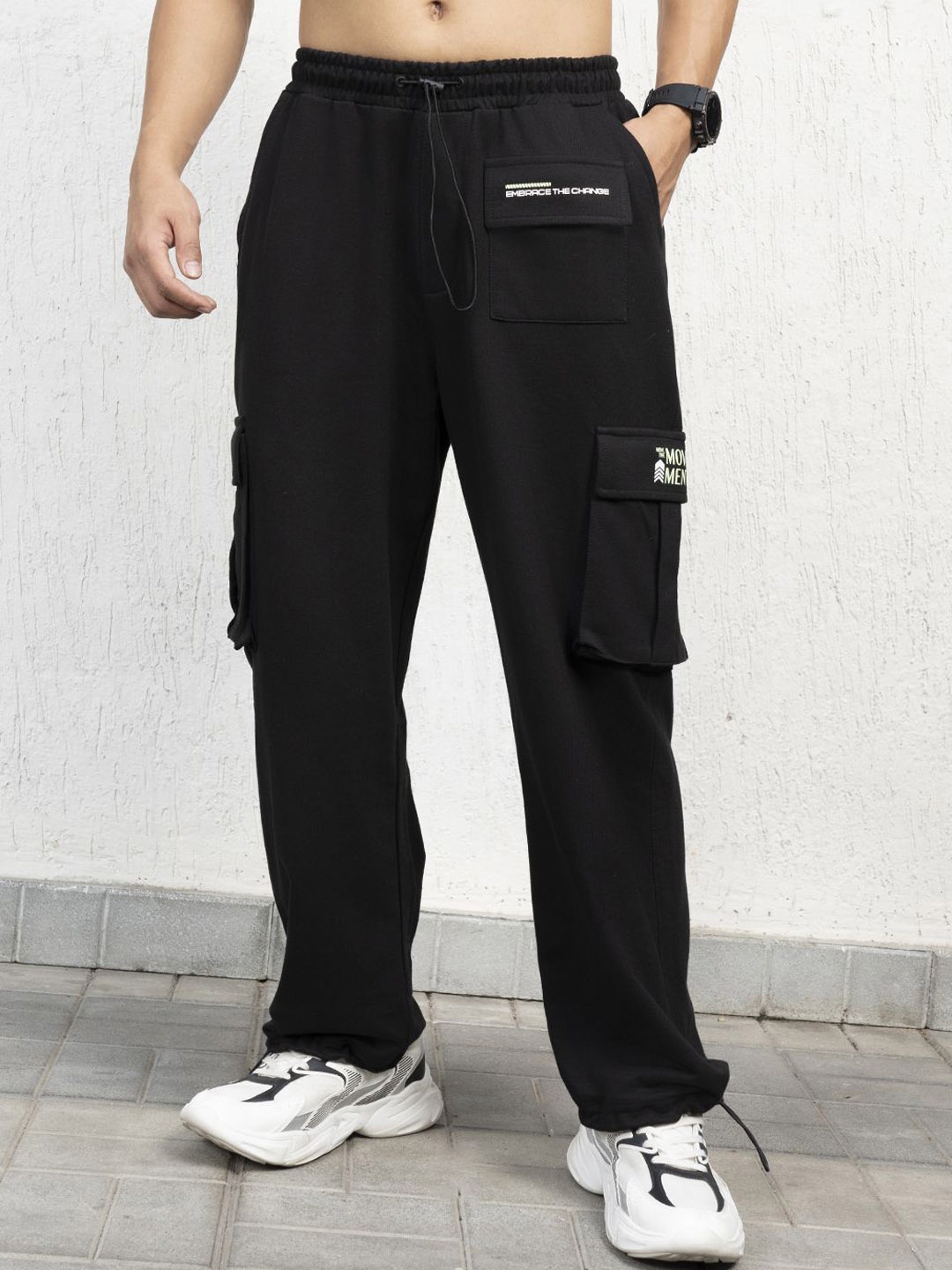 

Hubberholme Men Regular Fit Cargos, Black