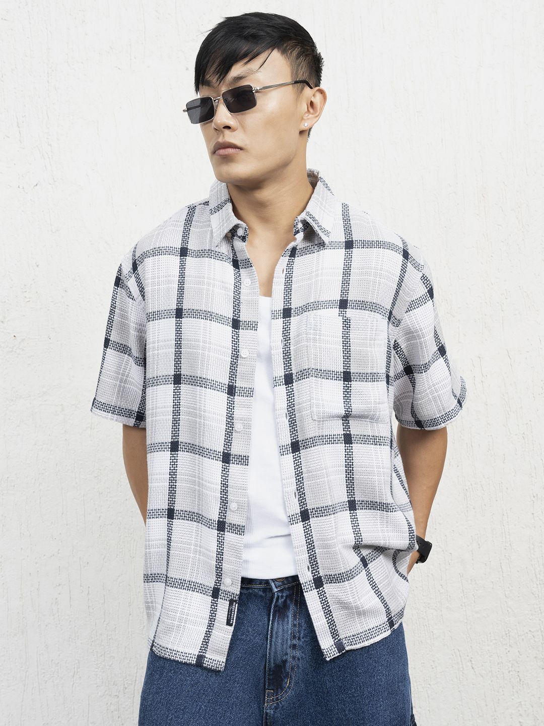 

Hubberholme Men Standard Spread Collar Tartan Checks Checked Cotton Oversized Casual Shirt, White