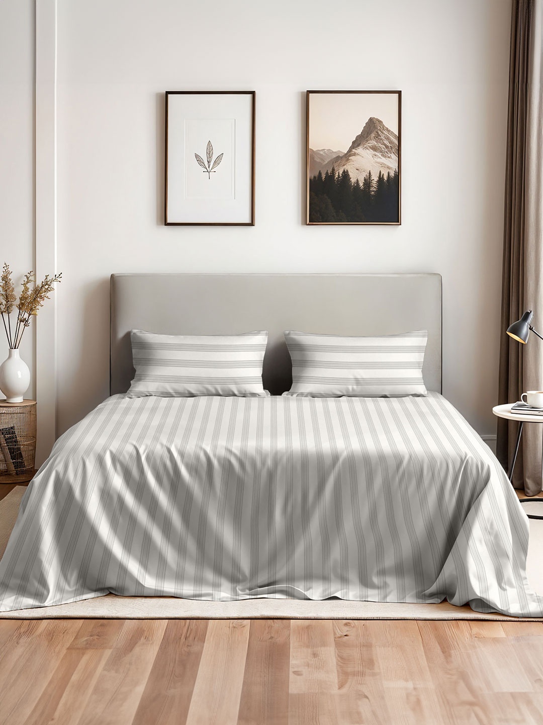 

Myntra Elegant Homes Cream-Coloured Striped 400 TC King Bedsheet with 2 Pillow Covers