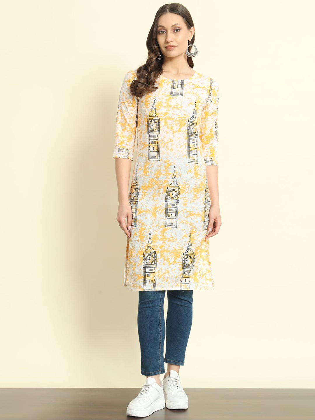 

SURHI Geometric Printed Round Neck Cotton Straight kurta, Orange