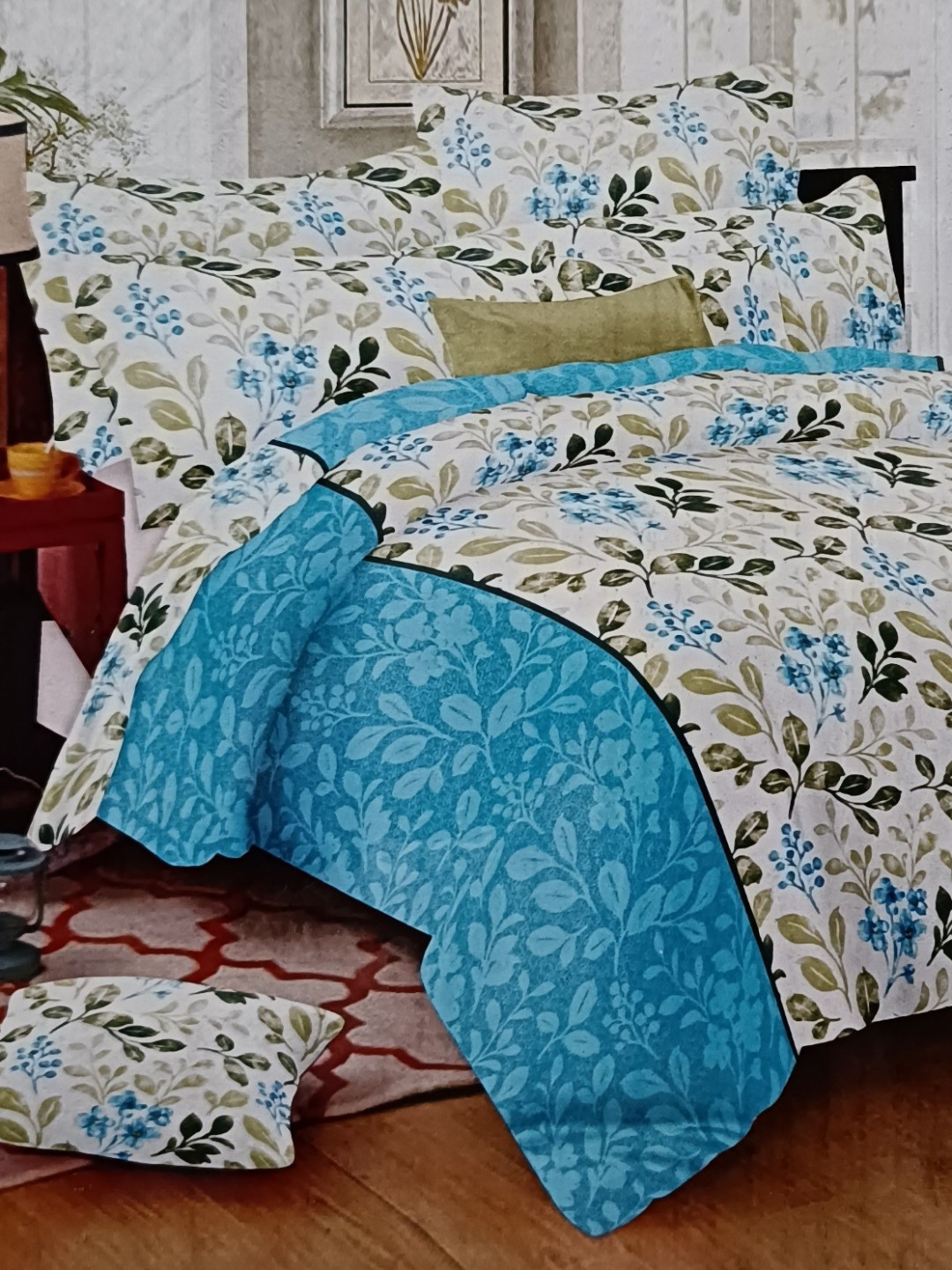 

Signature Off White & Blue Floral 180 TC King Bedsheet with 2 Pillow Covers
