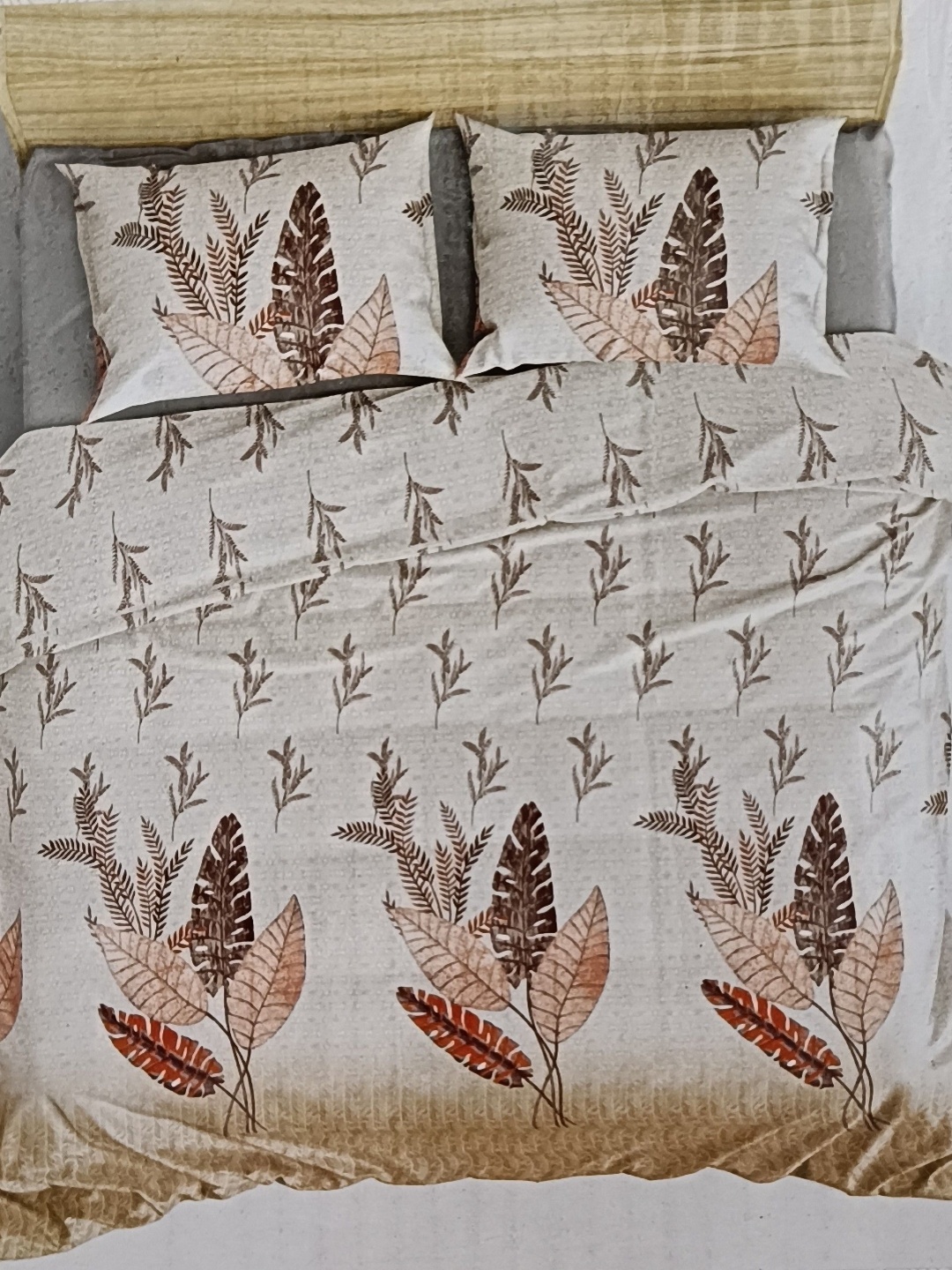 

Signature White & Brown Floral 180 TC King Bedsheet with 2 Pillow Covers