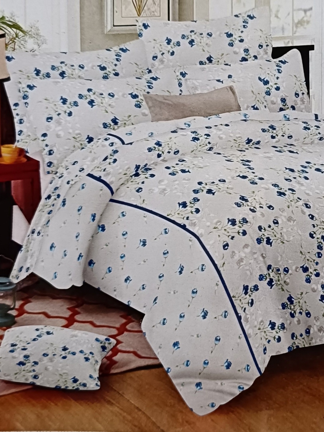 

Signature White Floral Printed 180 TC Cotton King Bedsheet with 2 Pillow Covers