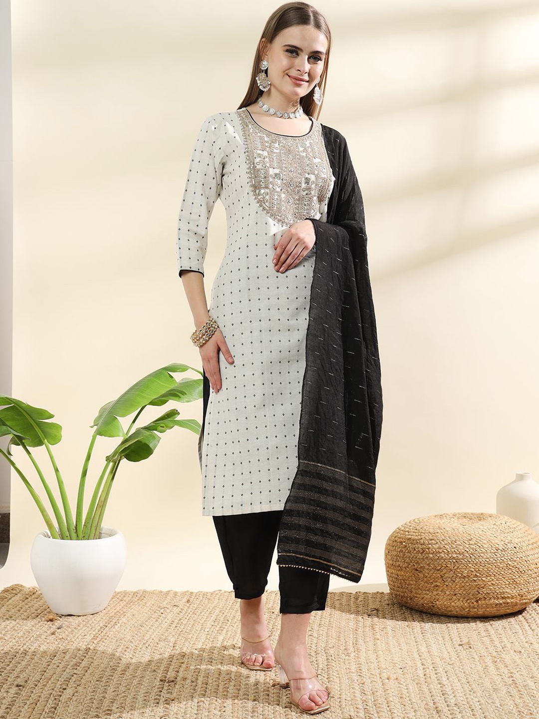 

BHUMIKA CREATION Ethnic Motifs Embroidered Straight Kurta with Trousers & Dupatta, Black