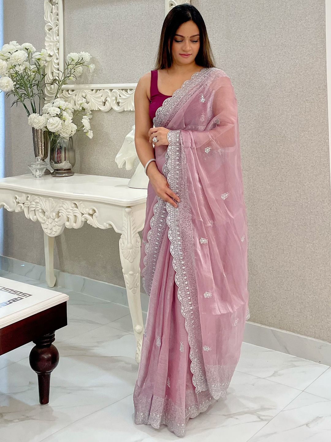 

Panzora Ethnic Motifs Sequinned Embroidered Saree, Pink