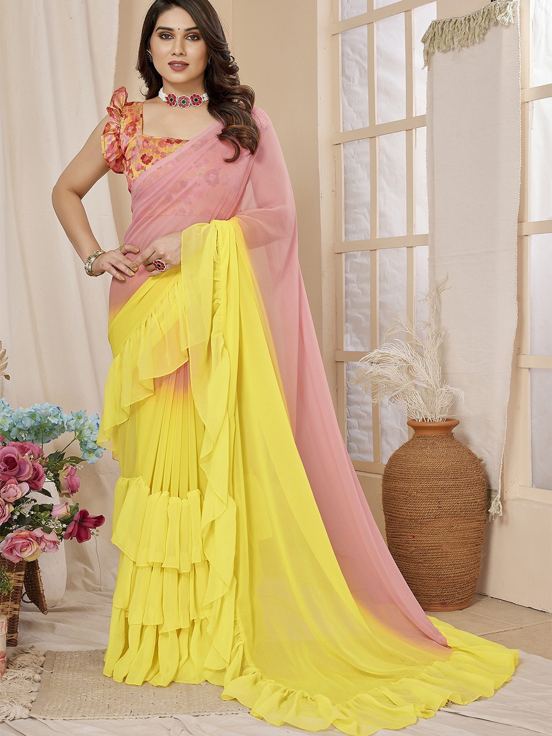 

VEDANT VASTRAM Ombre Ruffle Saree, Pink