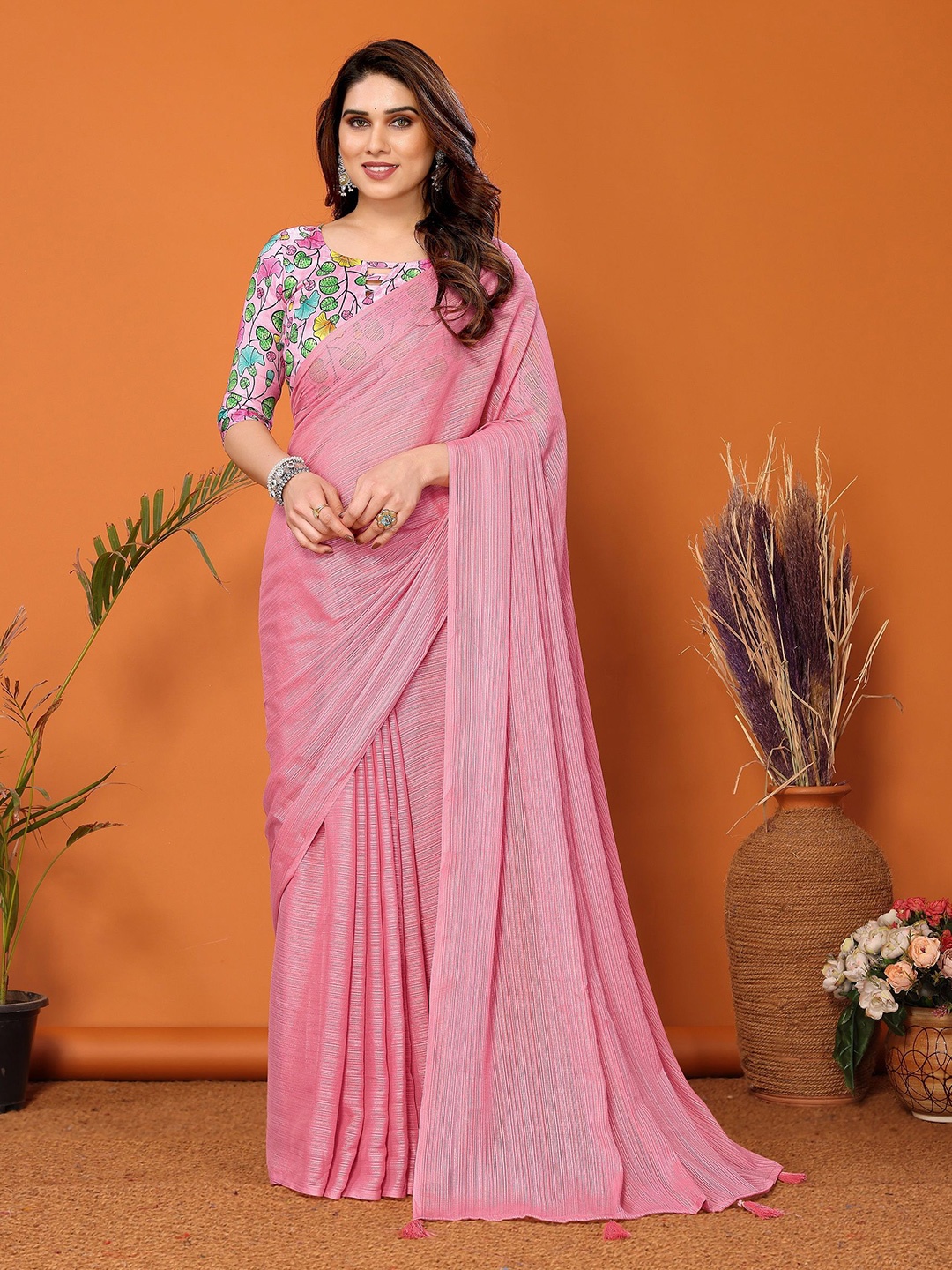 

VEDANT VASTRAM Striped Saree, Rose