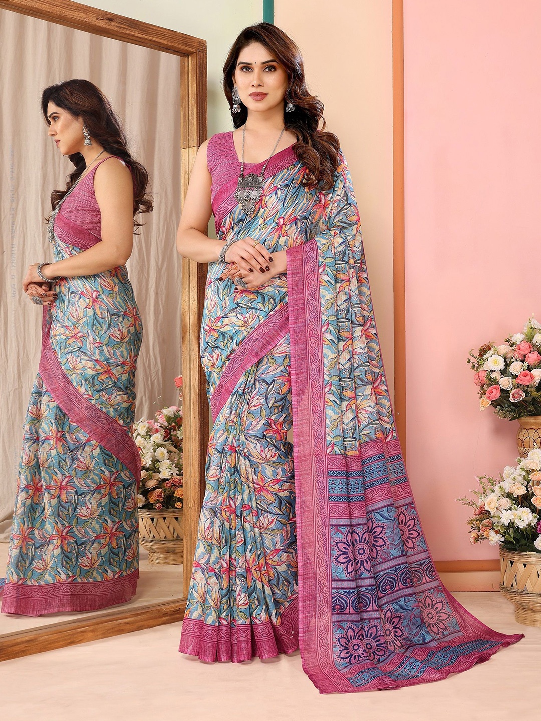 

VEDANT VASTRAM Floral Printed Border Saree, Pink