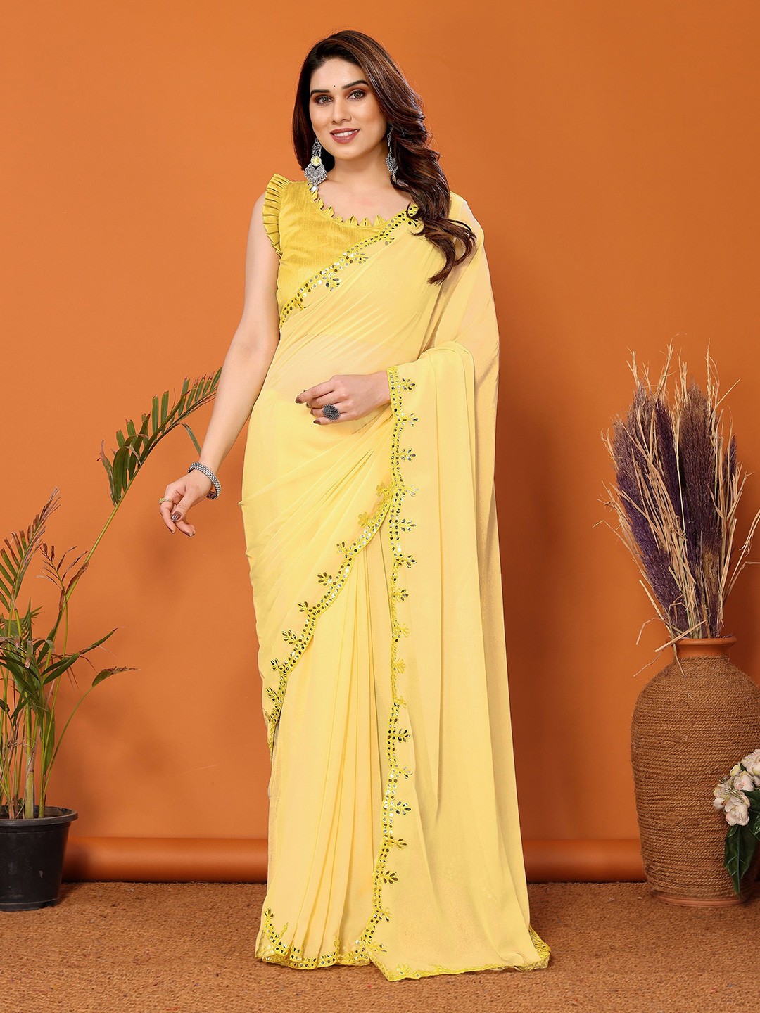 

VEDANT VASTRAM Solid Mirror Work Saree, Yellow