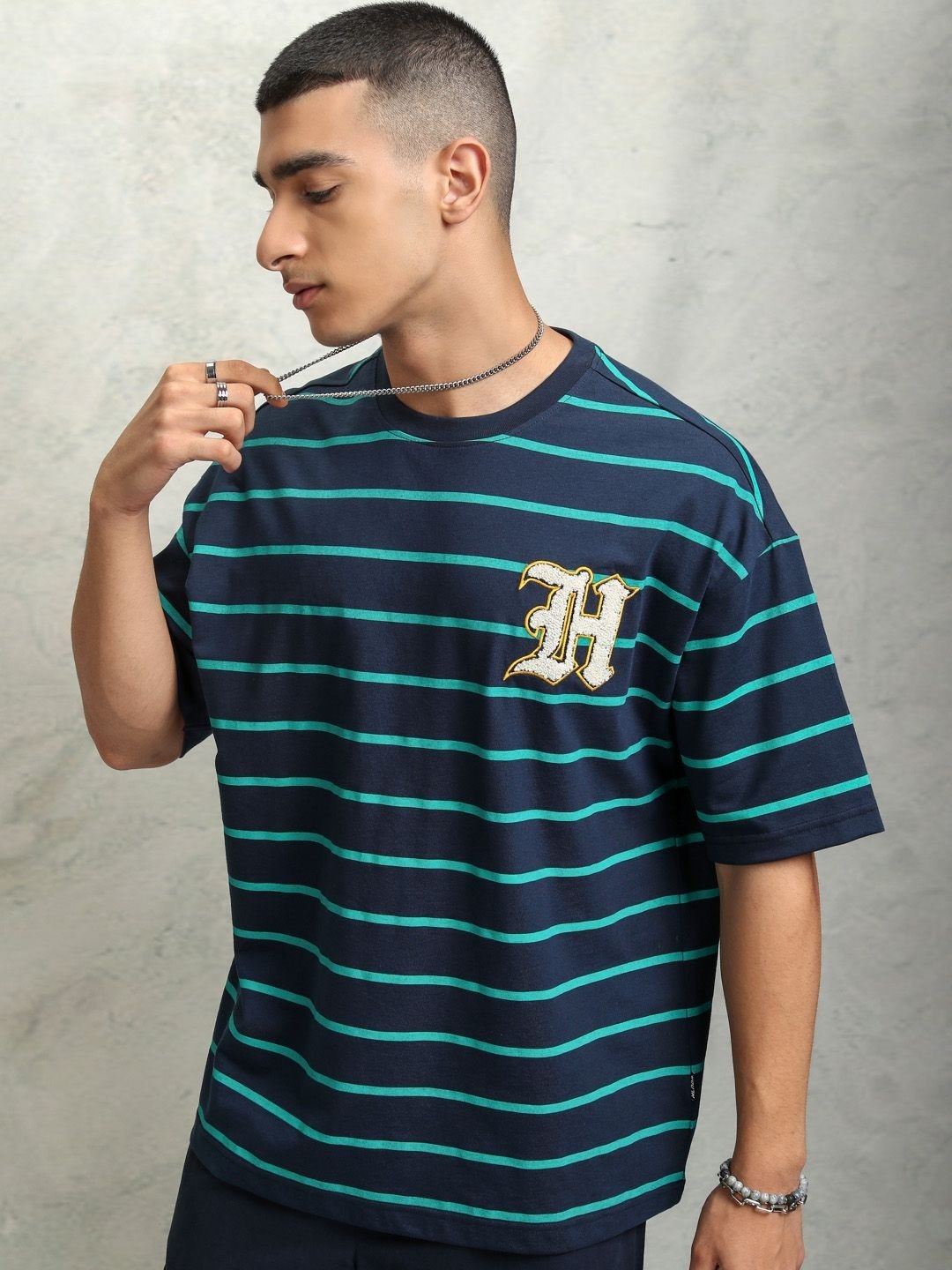 

HIGHLANDER Men Multi or Variegated Striped Round Neck Cotton Oversized T-Shirt, Navy blue