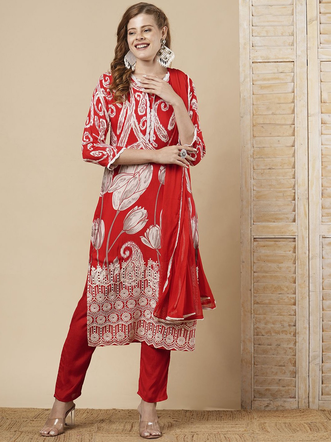 

FASHOR Ethnic Motifs Printed Straight Kurta With Trousers & Dupatta, Red