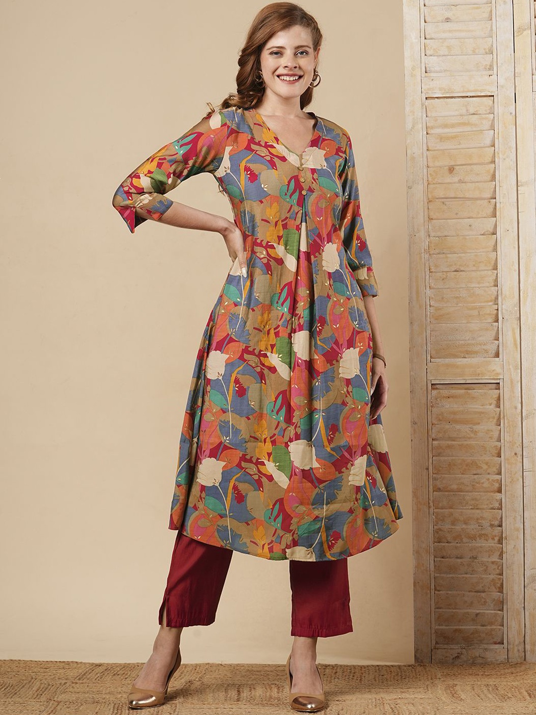 

FASHOR Floral Printed Pleated A-Line Kurta With Trousers, Red