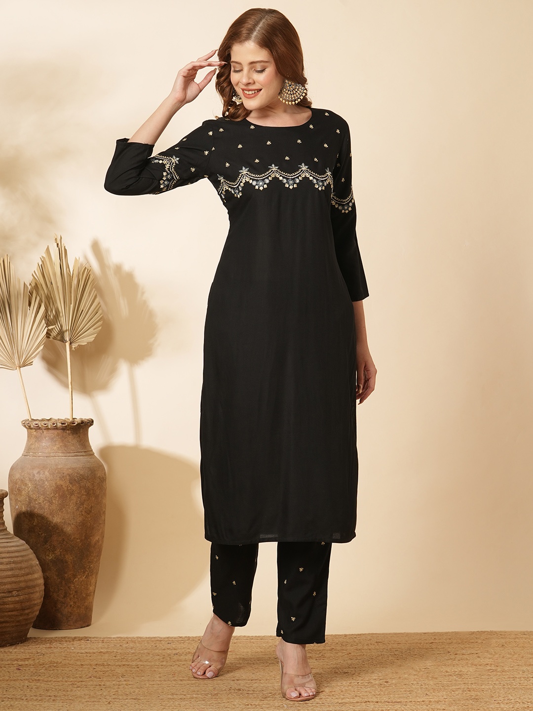 

FASHOR Embroidered Straight Fit Tunic With Trouser, Black
