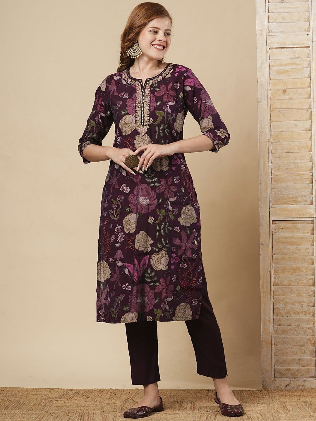 

FASHOR Floral Printed Beads and Stones Straight Kurta With Trousers, Burgundy