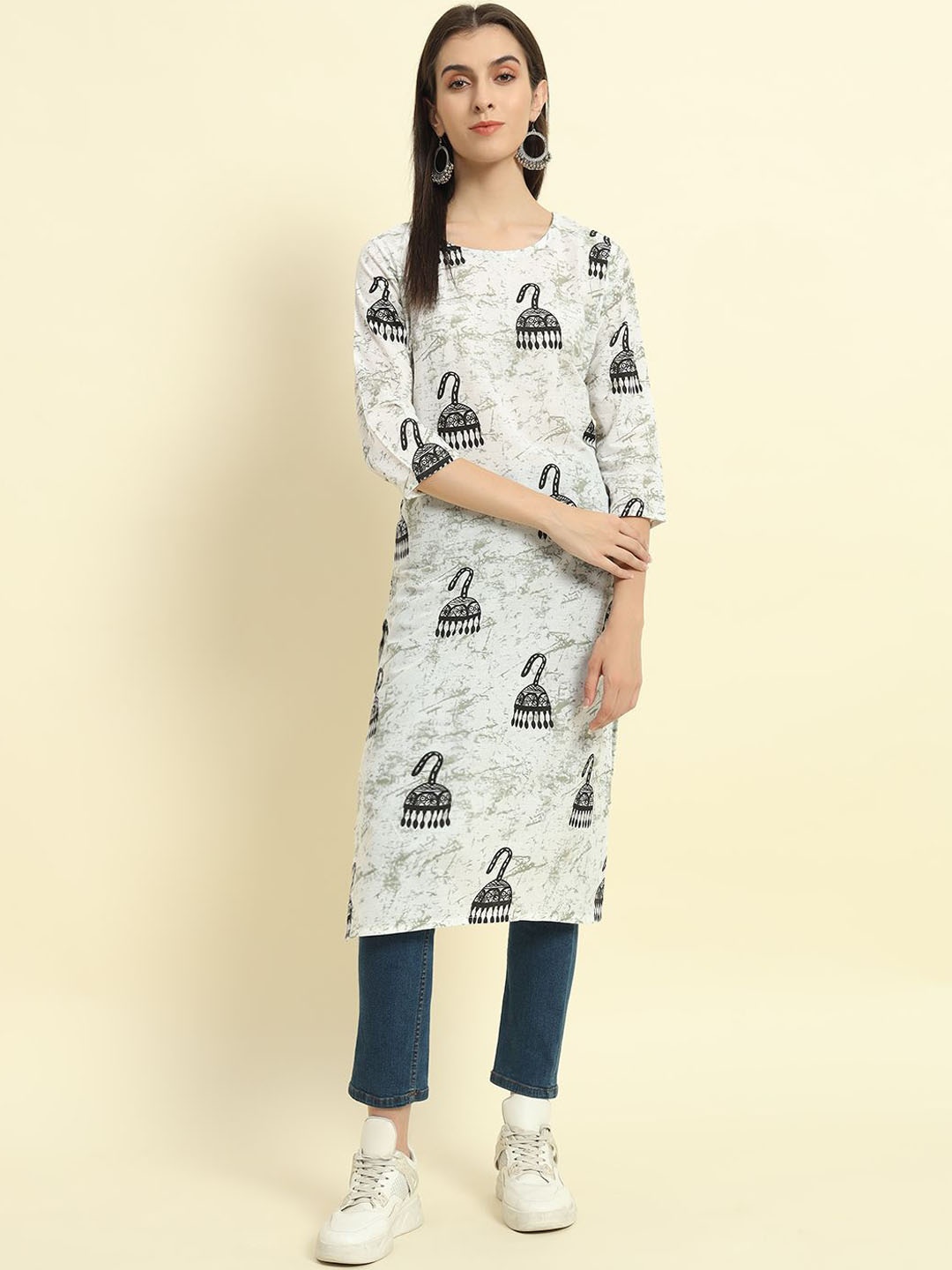

SURHI Conversational Printed Round Neck Cotton Straight kurta, White