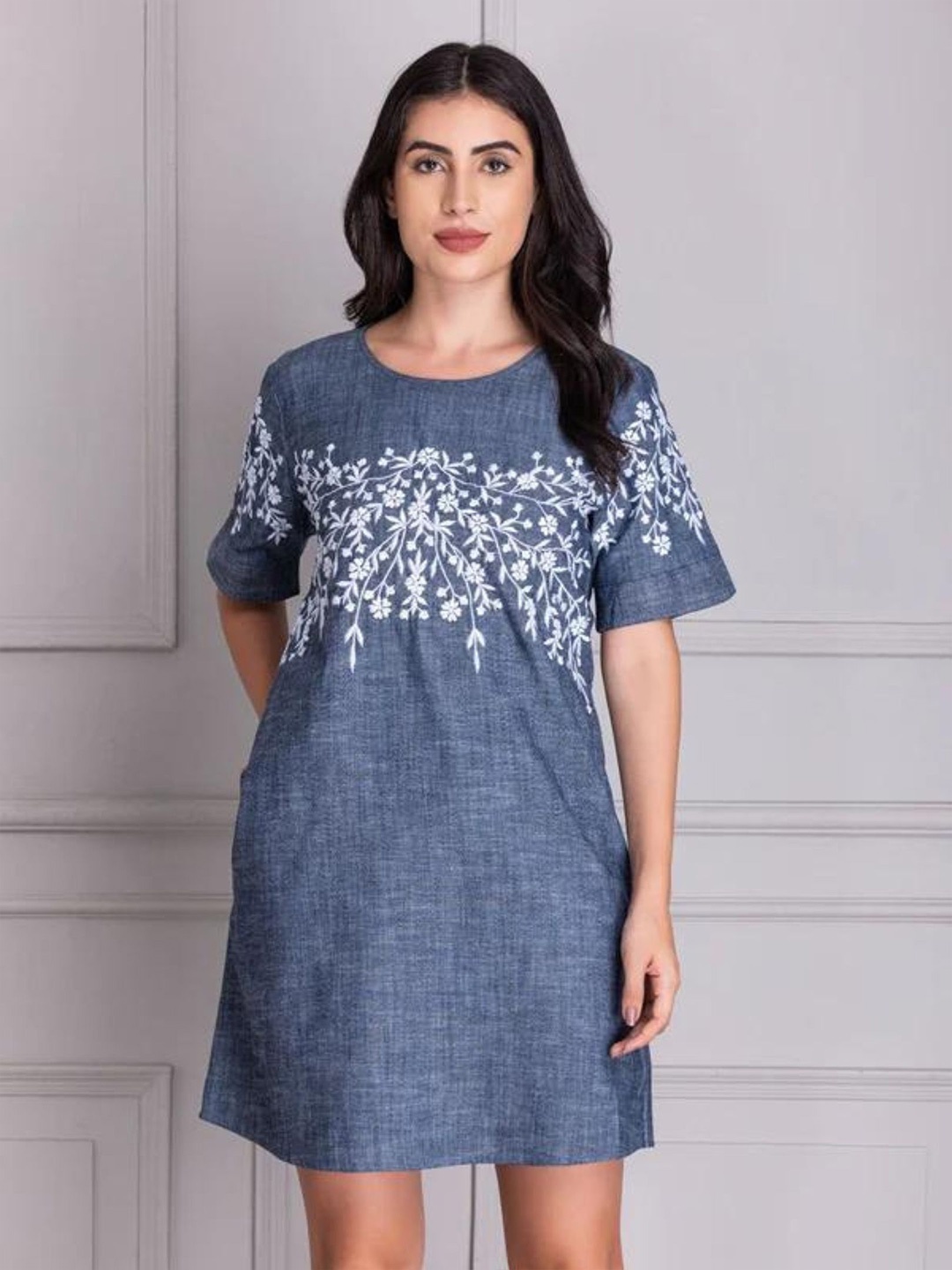 

DESIGNS BY QUEEN BEE Floral Embroidered Denim T-shirt Dress, Blue