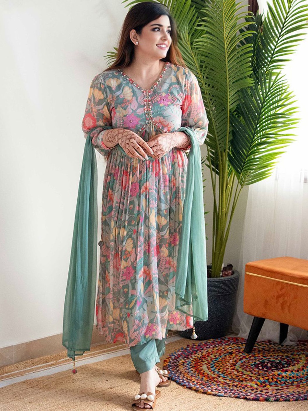 

BLACK SCISSOR Floral Printed Mirror Work Silk Chiffon Kurta With Trousers & Dupatta, Blue