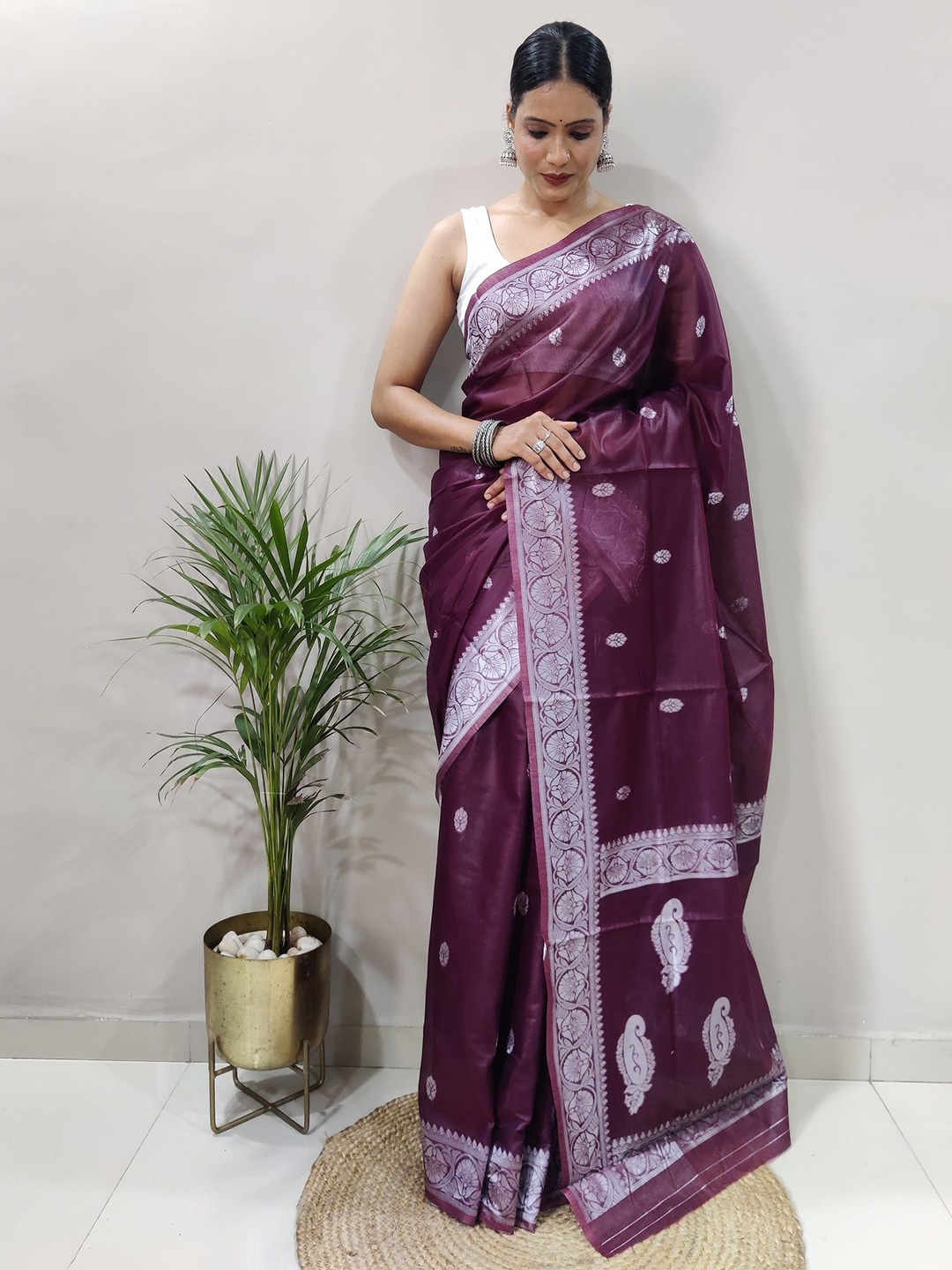 

JULEE Woven Design Zari Saree, Purple