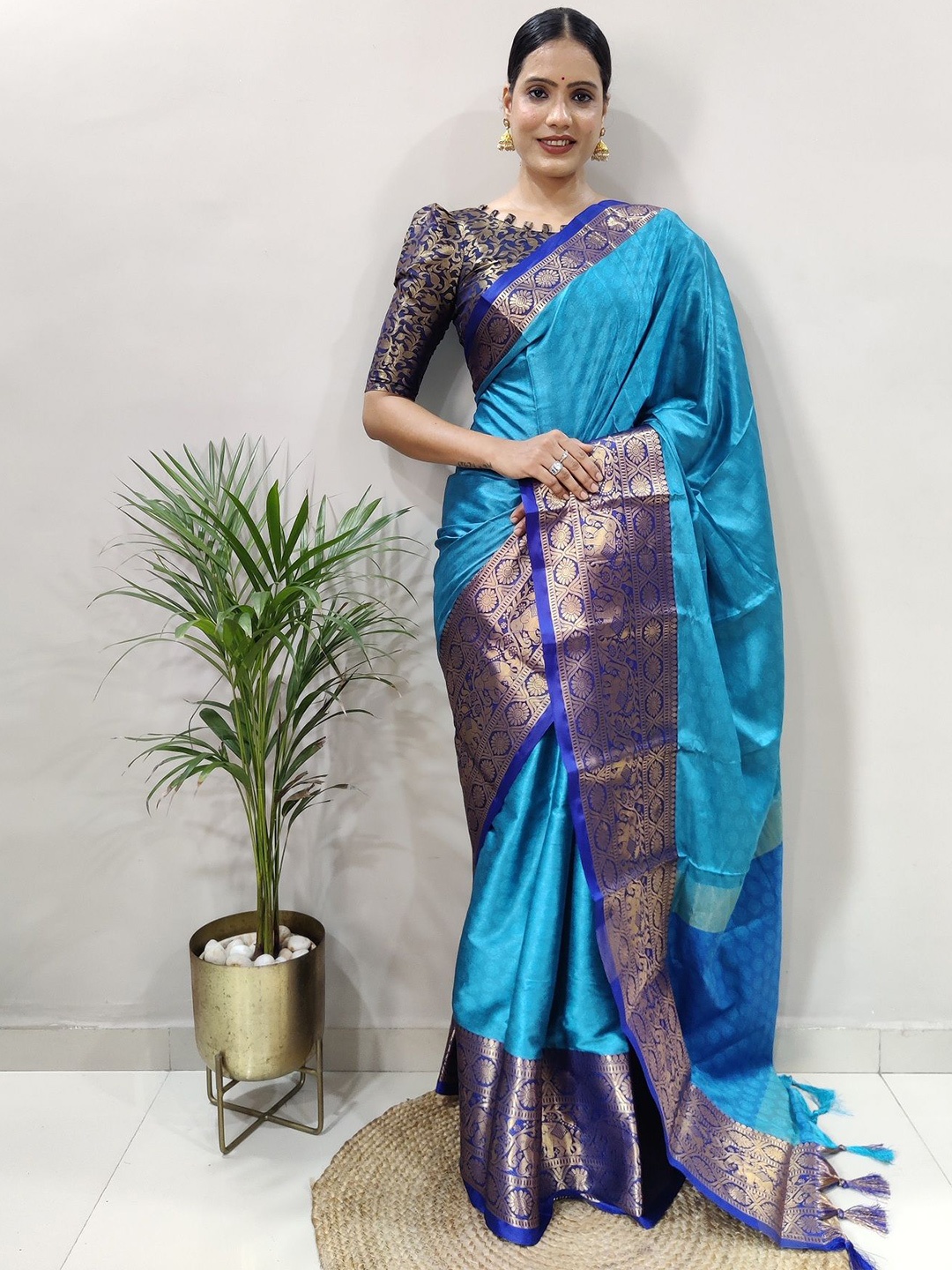 

JULEE Woven Design Zari Pure Silk Banarasi Saree, Turquoise blue