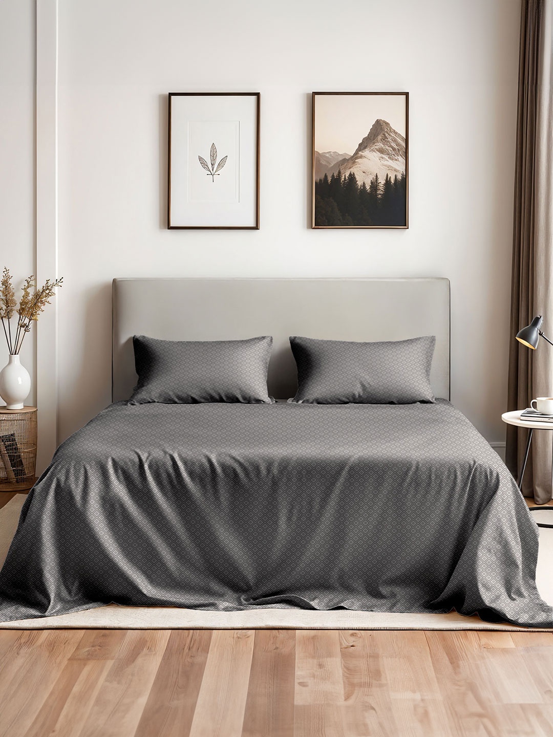 

Myntra Elegant Homes Grey Geometric 400 TC King Bedsheet with 2 Pillow Covers