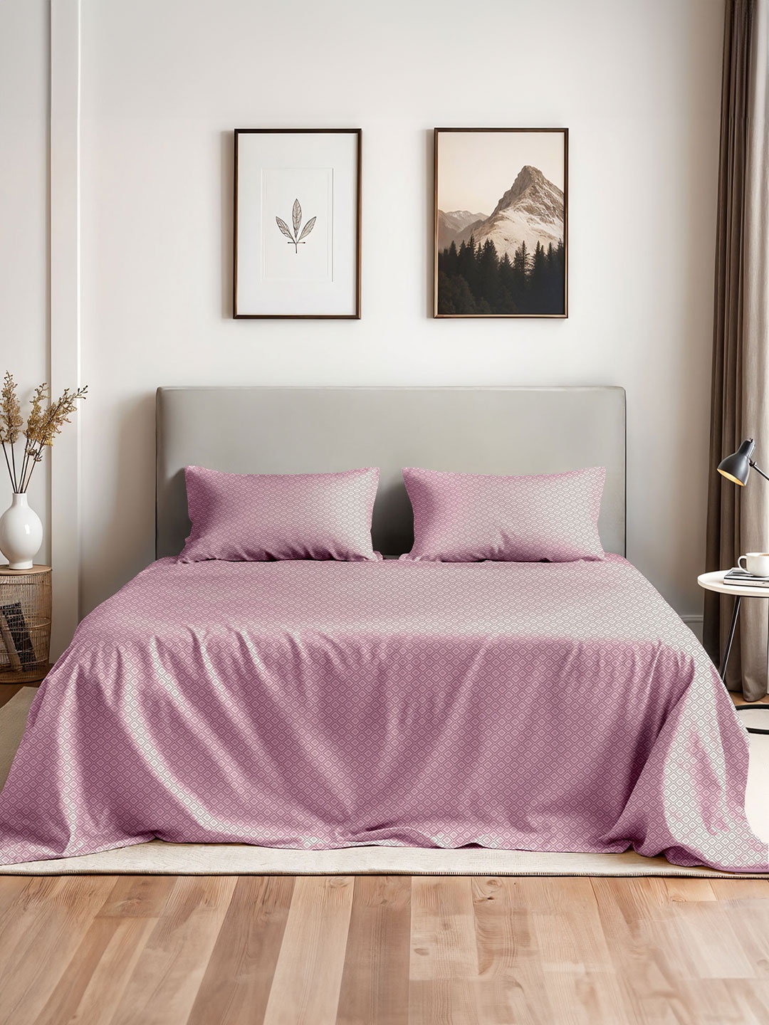 

Myntra Elegant Homes Mauve Geometric 400 TC King Bedsheet with 2 Pillow Covers