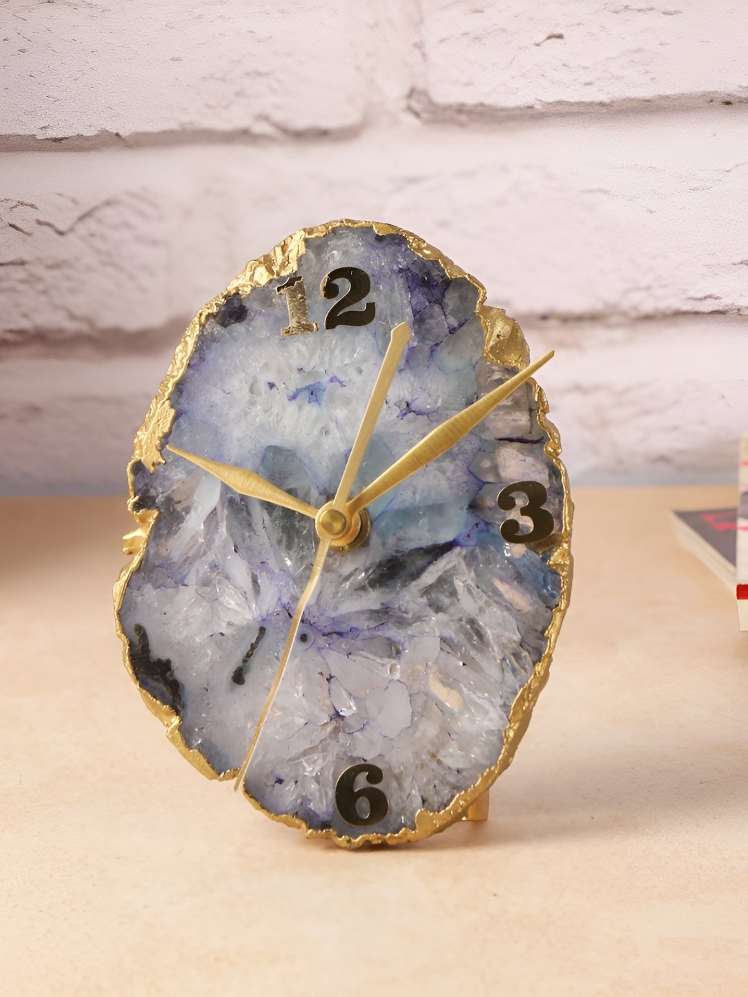 

THE HOME CO. Grey & Gold-Toned Textured Analogue Contemporary Table Clock