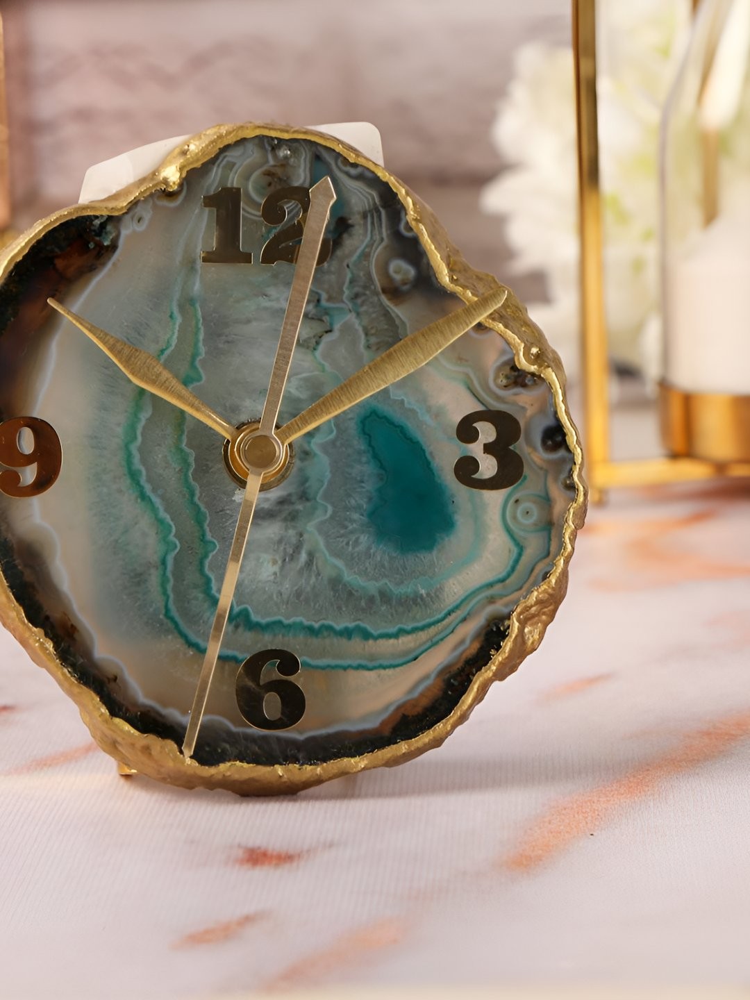 

THE HOME CO. Green & Gold-Toned Textured Analogue Contemporary Table Clock