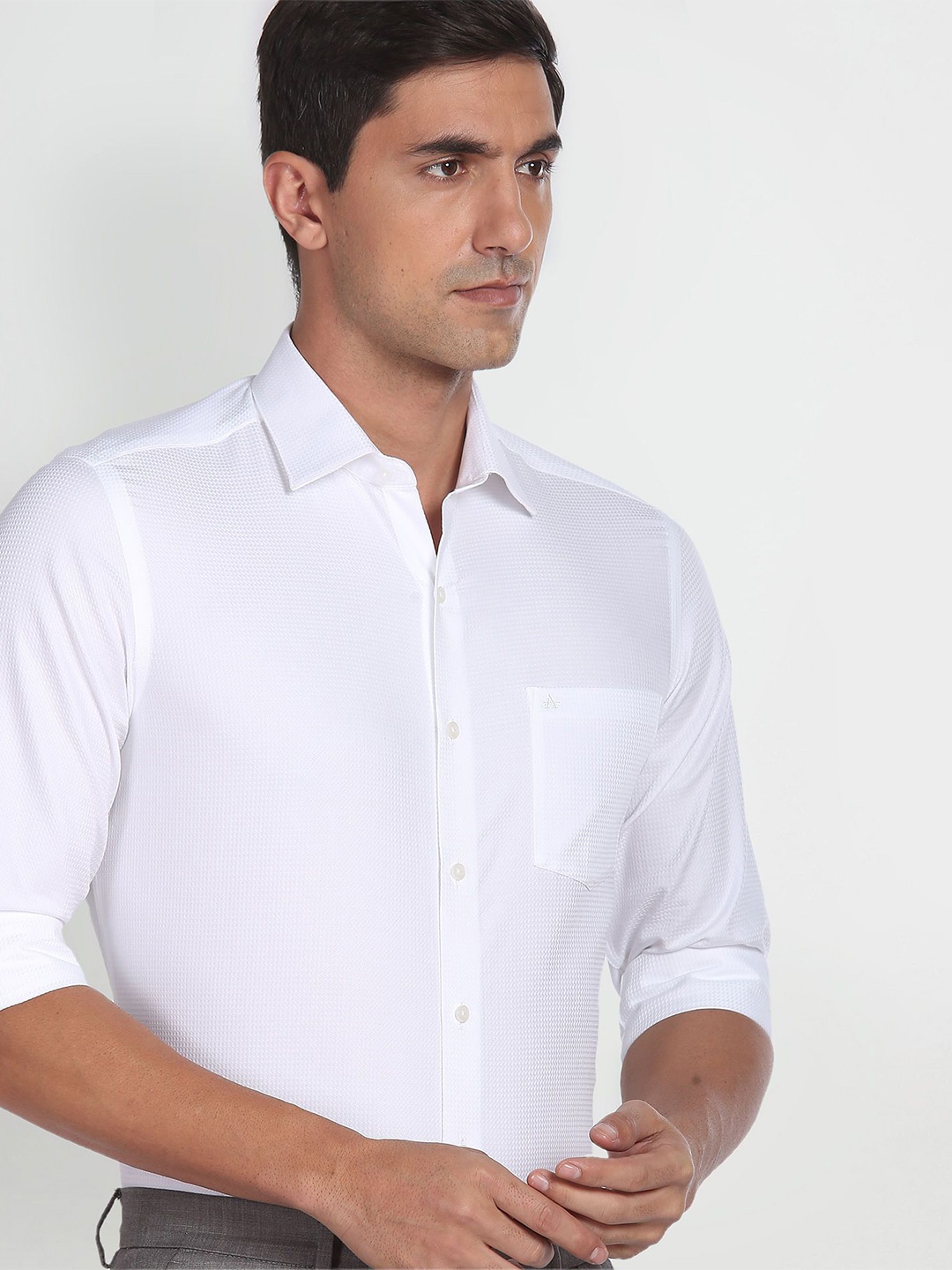 

Arrow Men Cutaway Collar Solid Cotton Slim Fit Formal Shirt, White