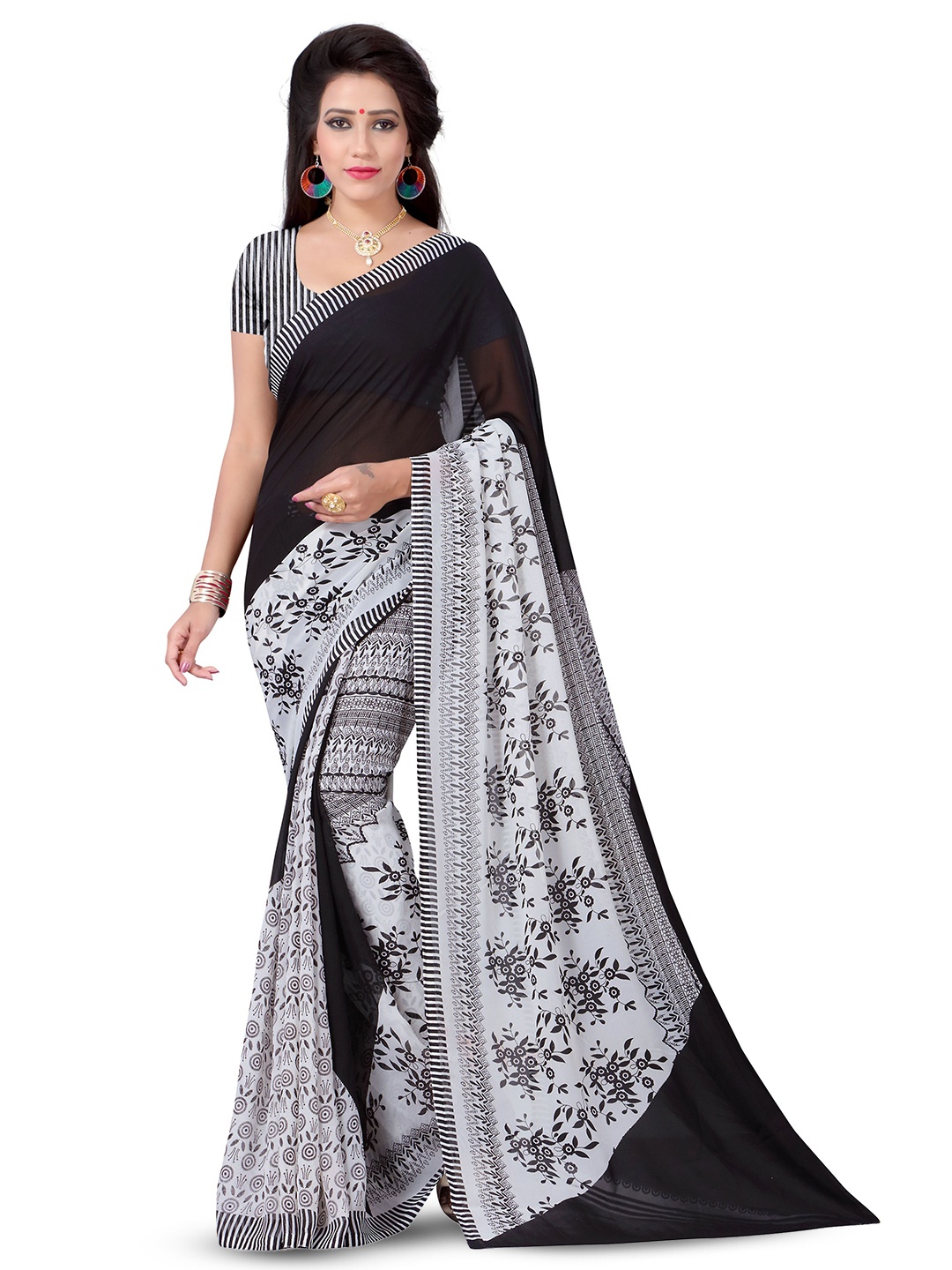 

RUNAYA NX Ethnic Motifs Pure Georgette Saree, Black