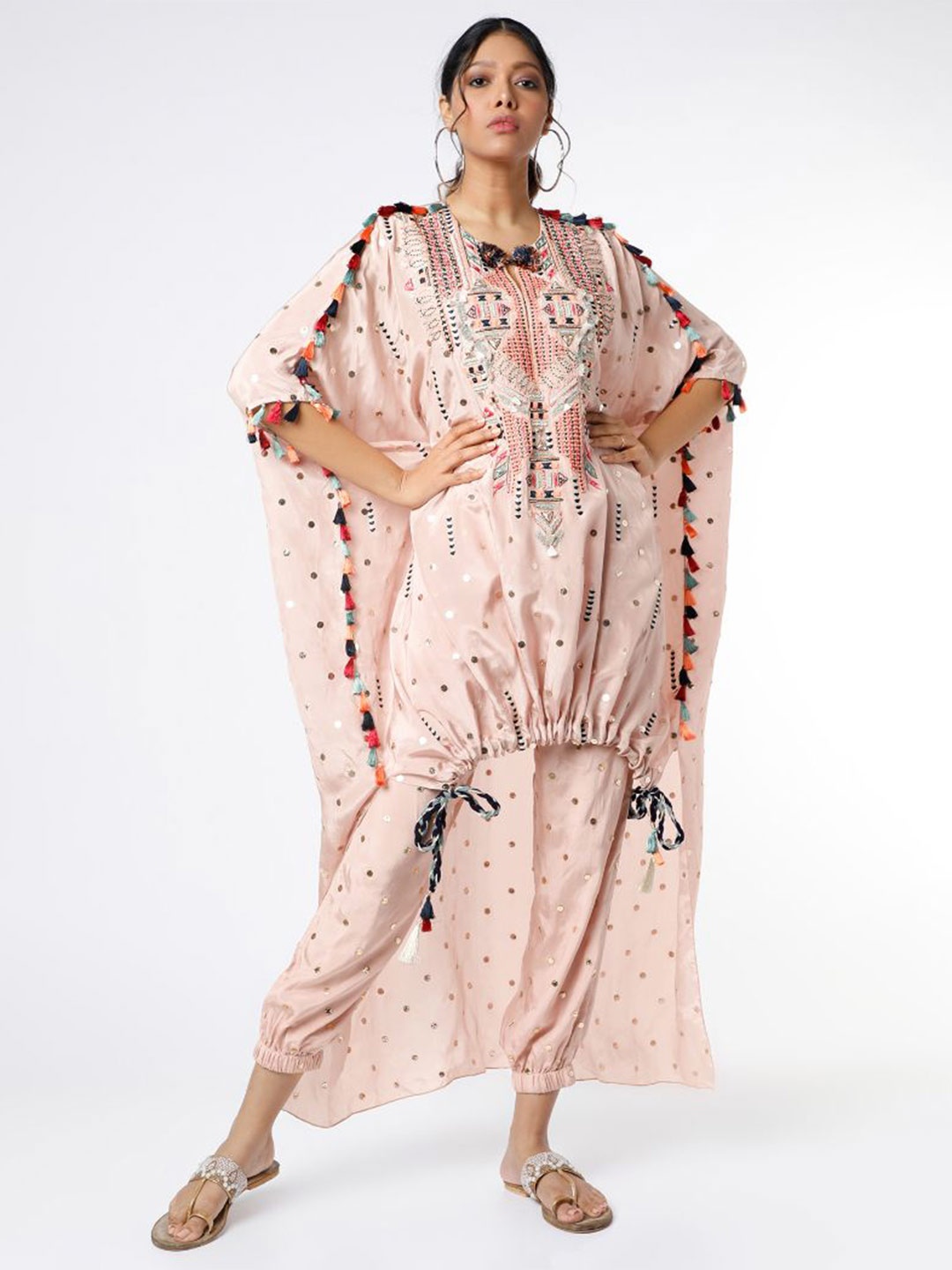 

Payal Singhal Embroidered Kaftaan And Jogger Pants, Rose