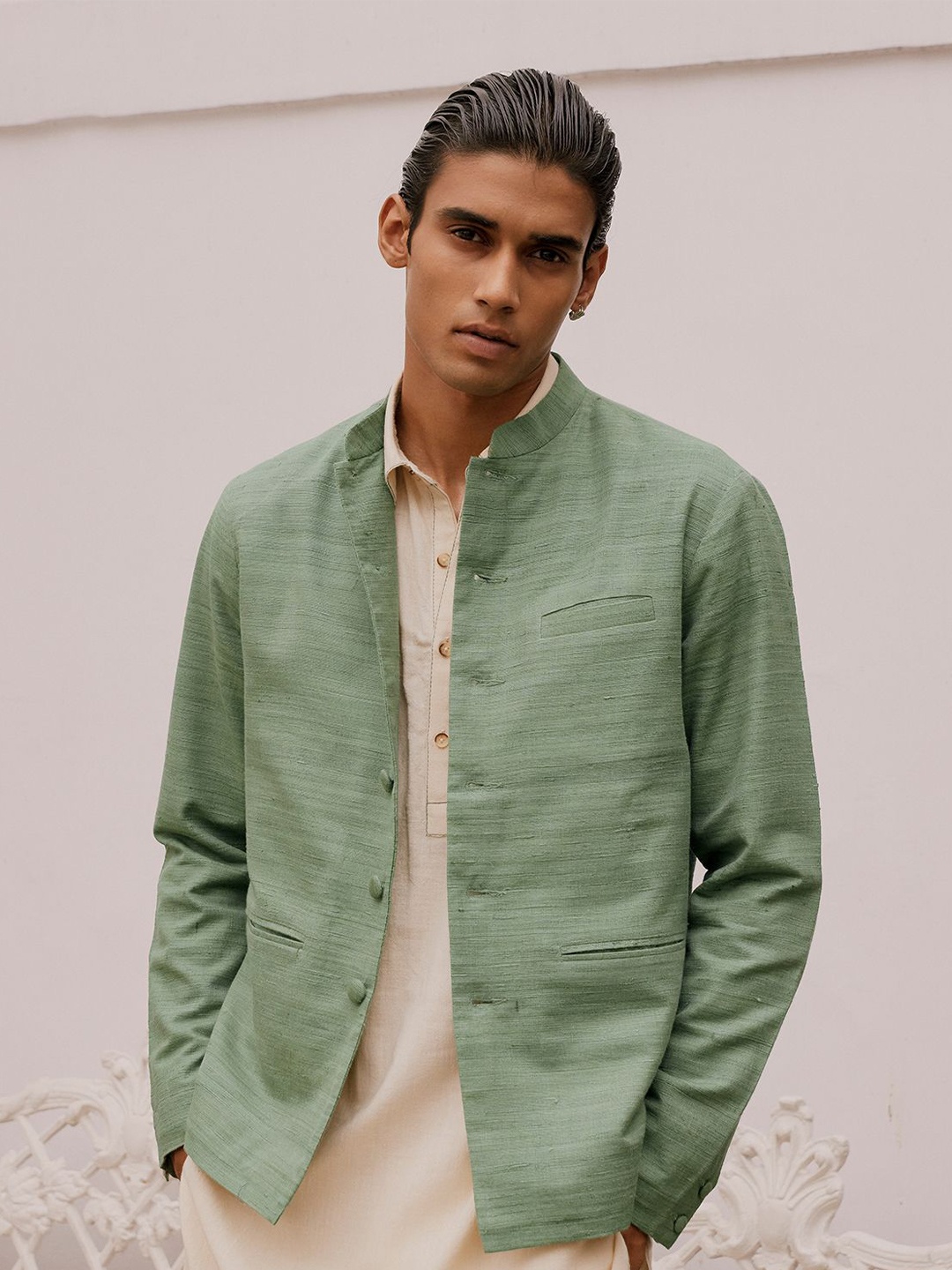 

Andamen Heritage Men Nehru Textured Lightweight Tailored Jacket, Green