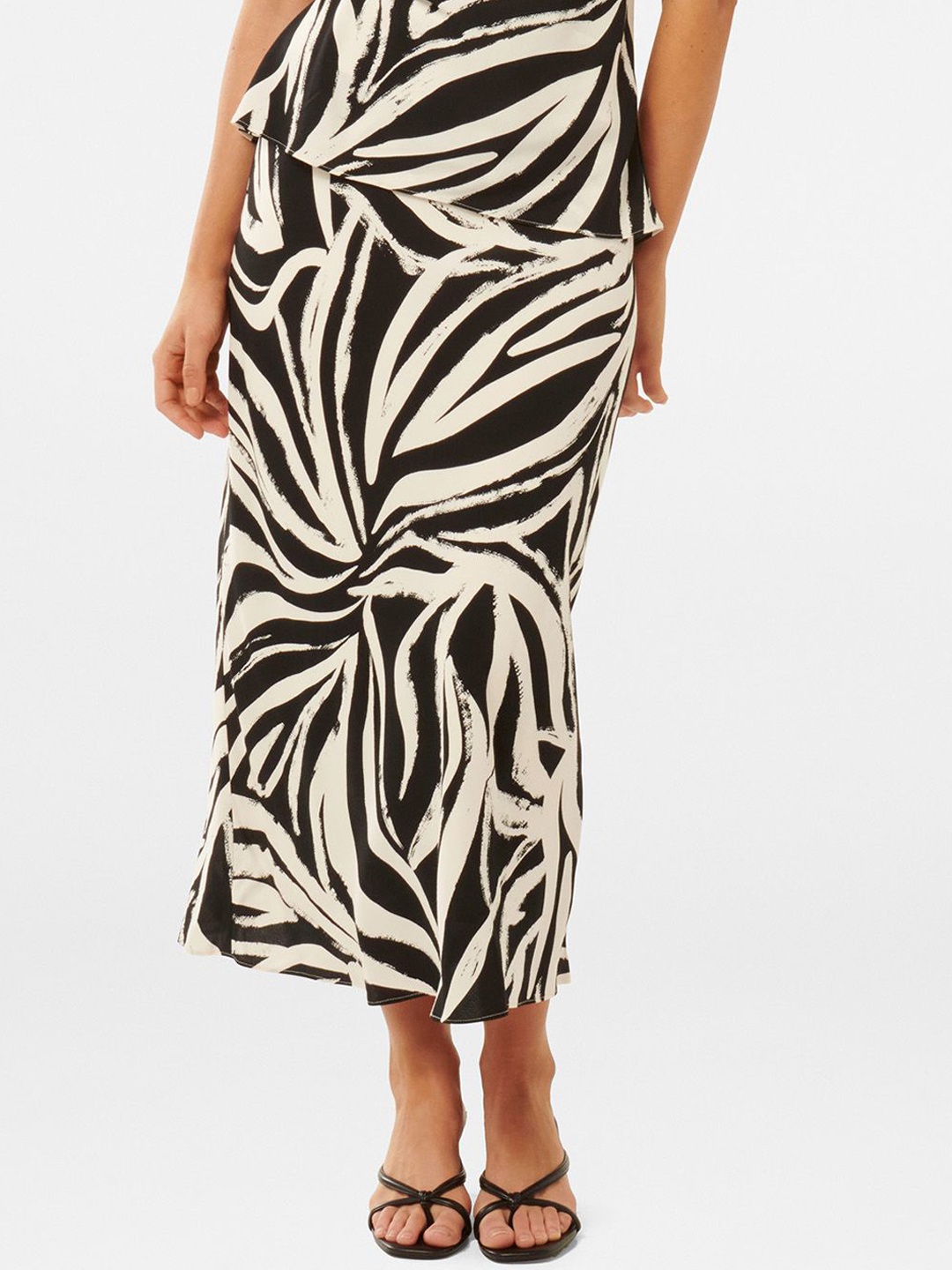 

Forever New Andrea Bias Women Printed Straight Midi Skirt, Black