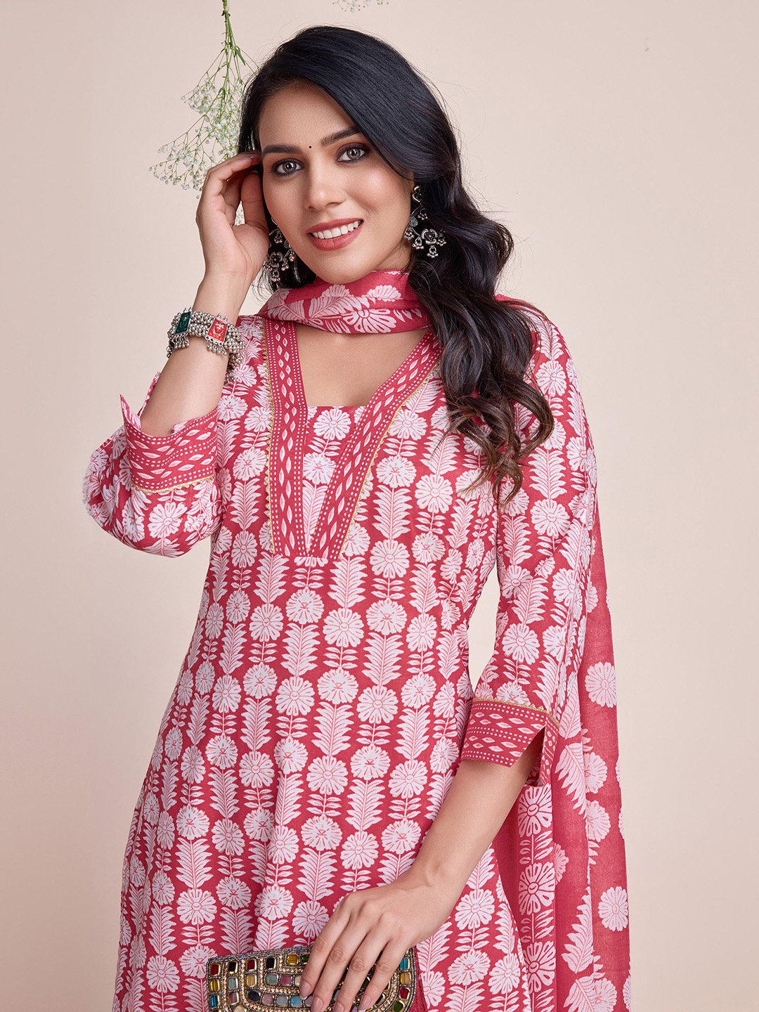 

MOJILAA Floral Printed Gotta Patti Pure Cotton Kurta with Palazzos & Dupatta, Coral