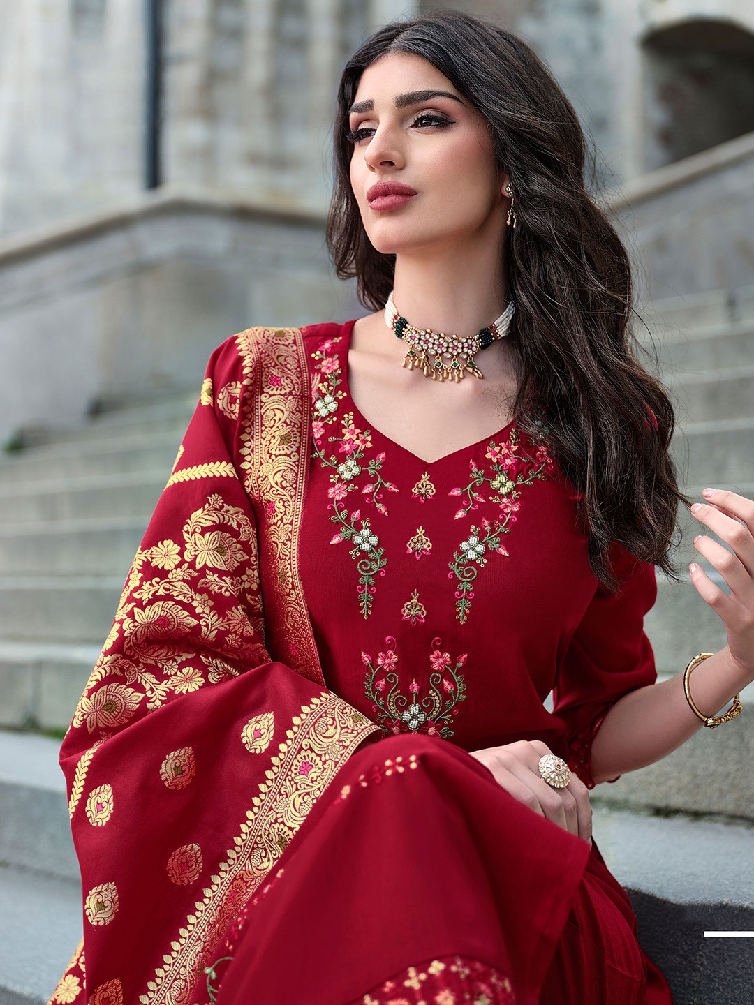 

MOJILAA Floral Embroidered Regular Beads and Stones Kurta with Trousers & Dupatta, Red