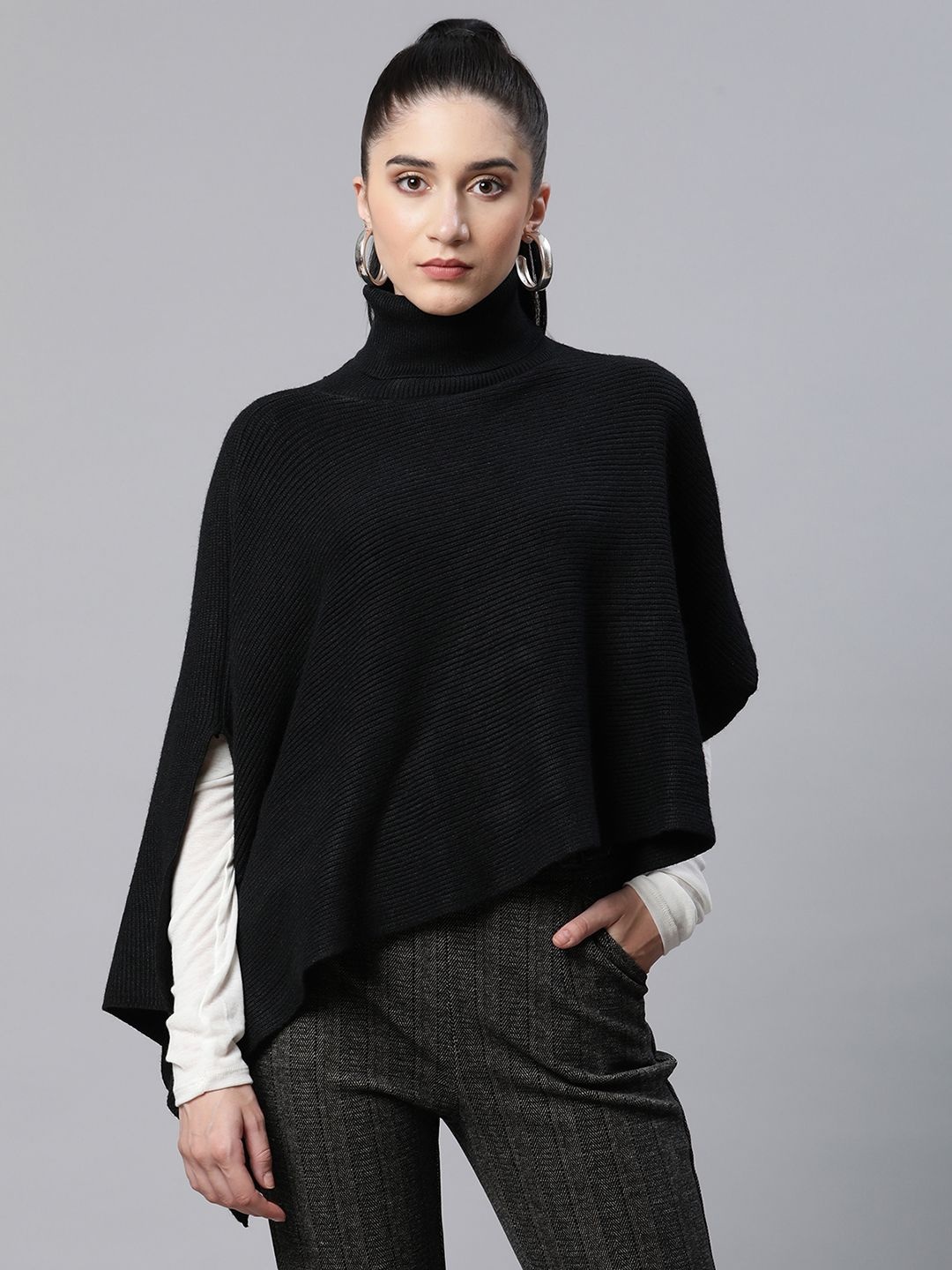 

Global Republic Women Poncho, Black