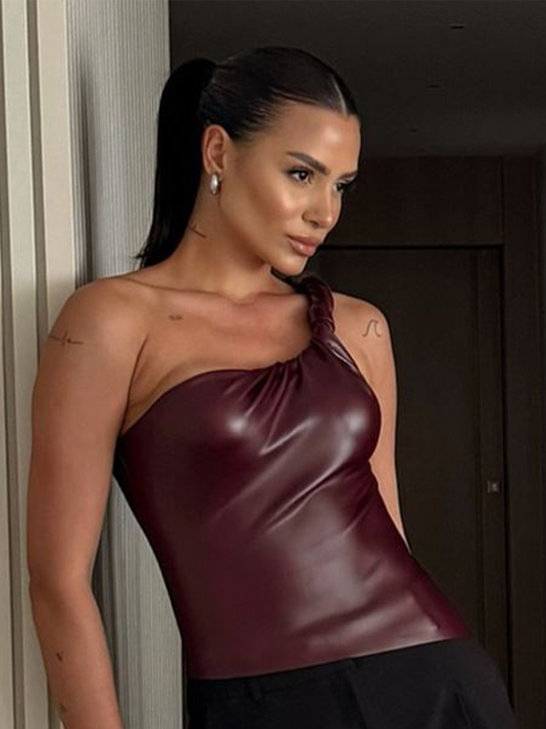 

StyleCast x Revolte One Shoulder Top, Maroon