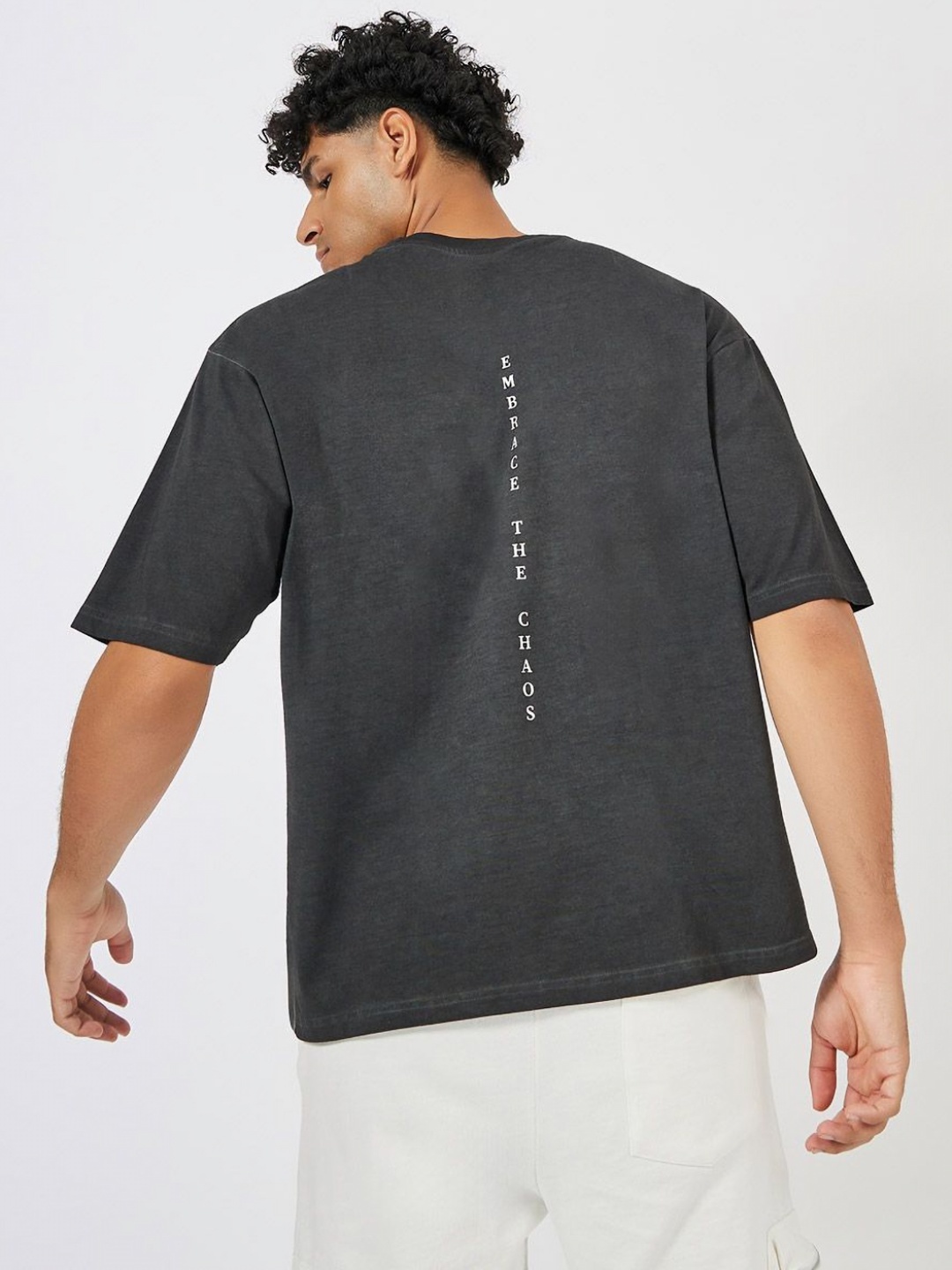 

Styli Men Minimal Back Printed Overdyed Washed Cotton Oversized T-shirt, Black