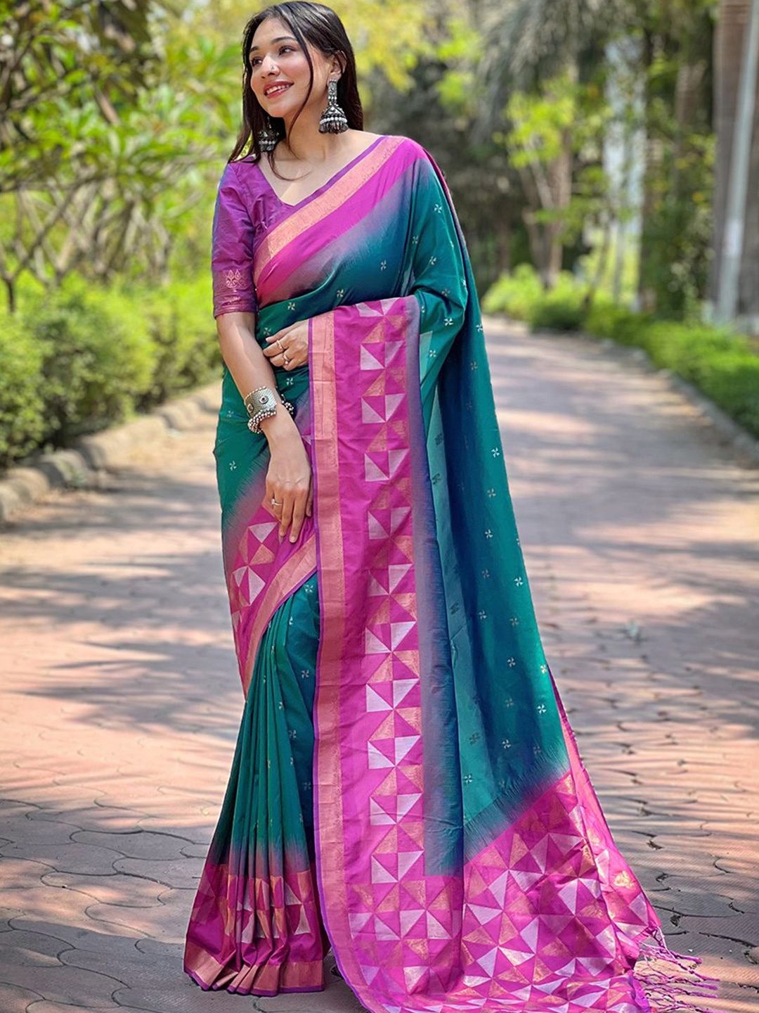 

LeeliPeeri Designer Woven Design Zari Saree, Teal