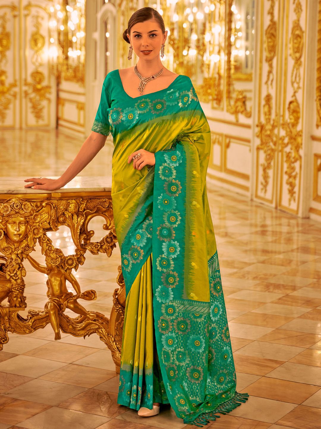 

Panzora Woven Design Zari Banarasi Saree, Green