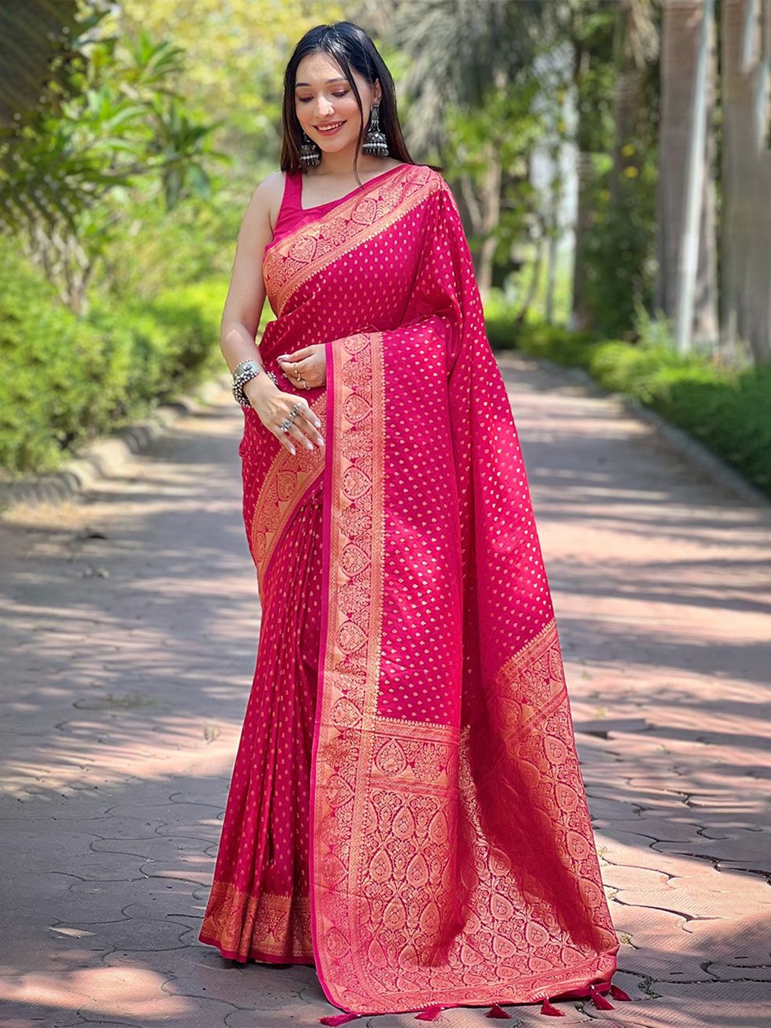 

LeeliPeeri Designer Woven Design Zari Banarasi Saree, Pink