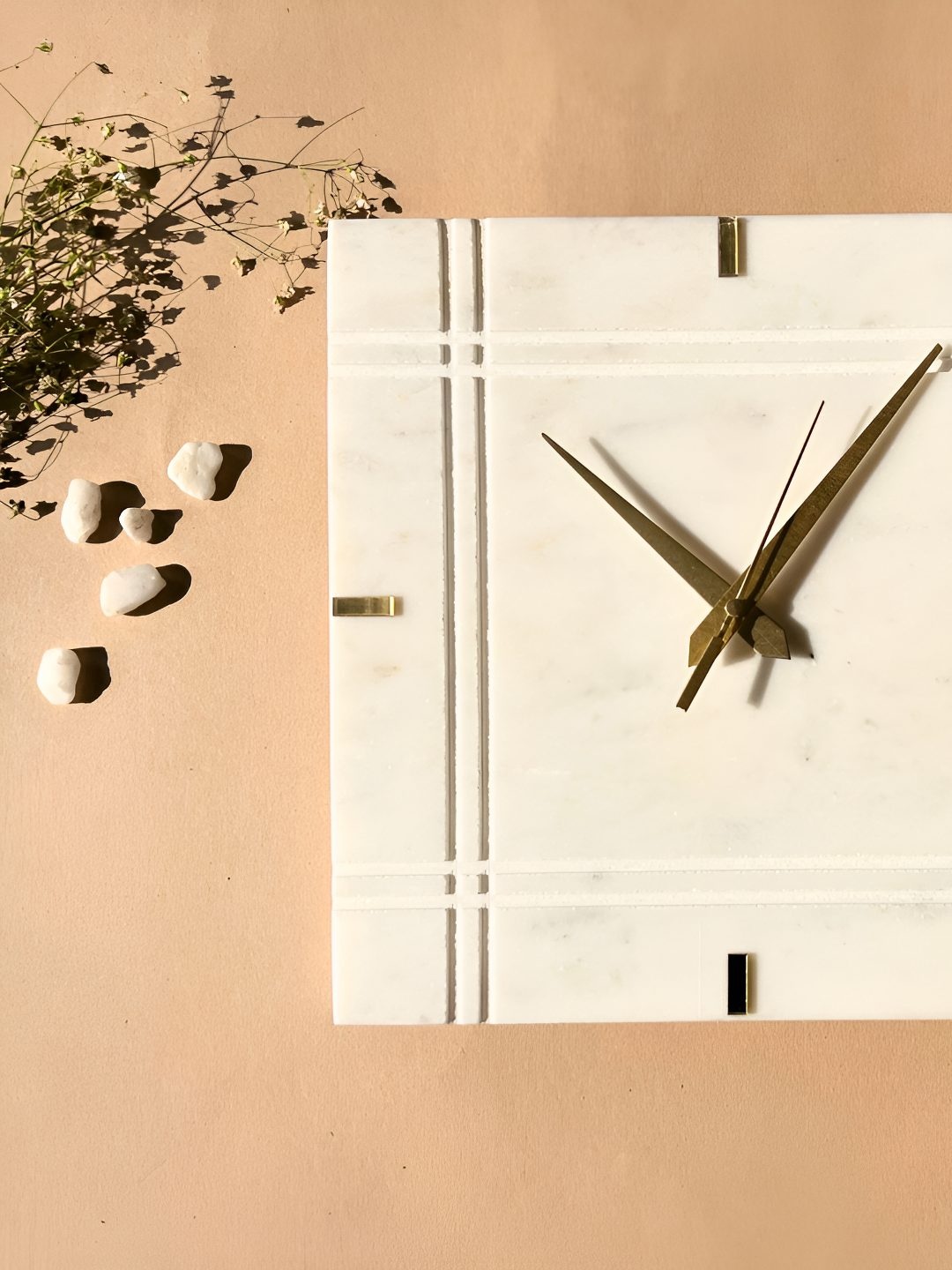 

HOMEARTE White Square Shaped Contemporary Wall Clock