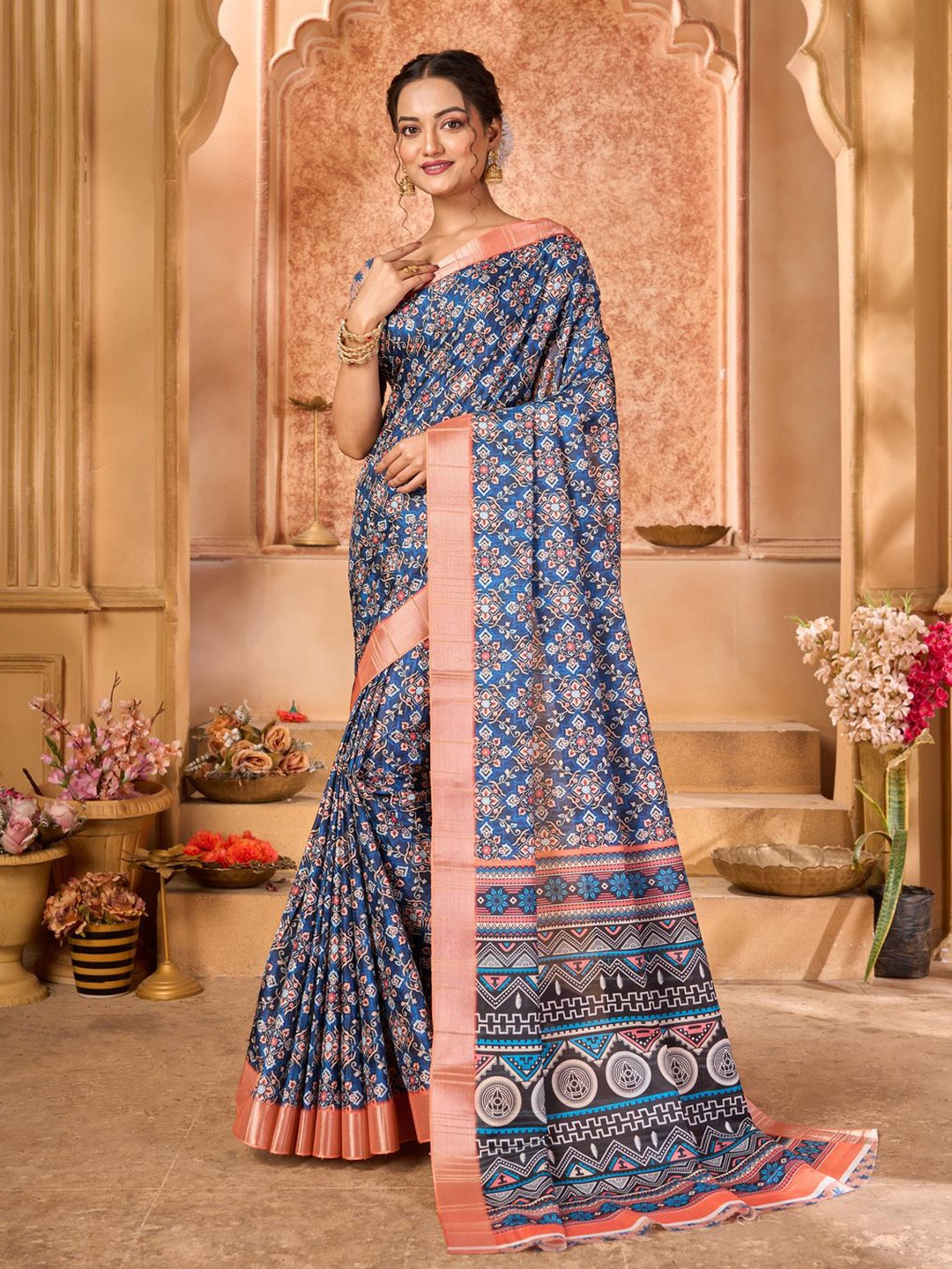 

KALINI Women Ethnic Motifs Zari Saree, Blue