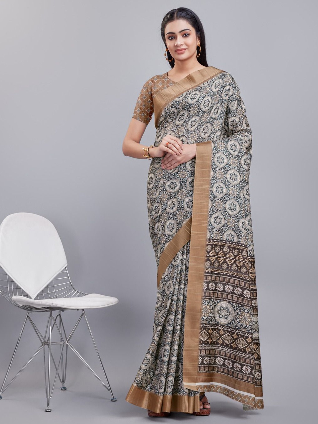 

KALINI Ethnic Motifs Zari Woven Saree, Grey