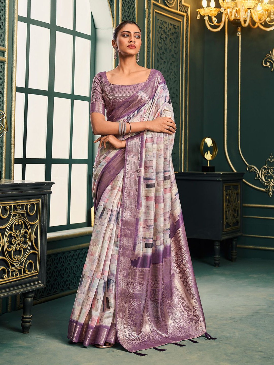 

Panzora Women Printed Sarees With Unstitched Blouse Piece, Purple