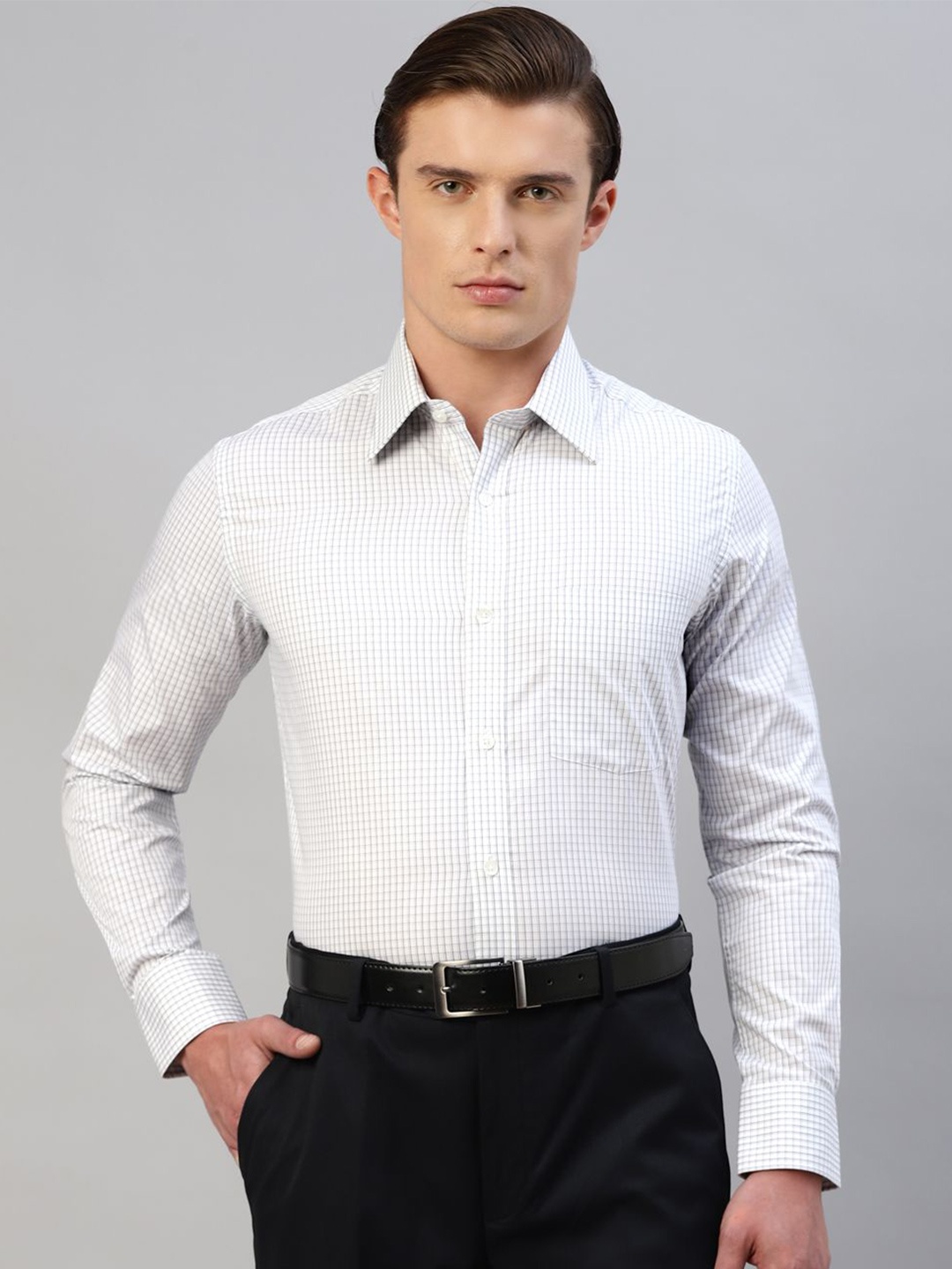 

Givo Men Smart Opaque Striped Formal Shirt, White