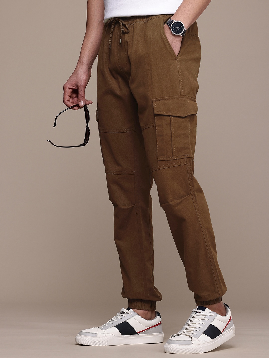 

FCUK Men Smart Easy Wash Pure Cotton Cargos, Brown