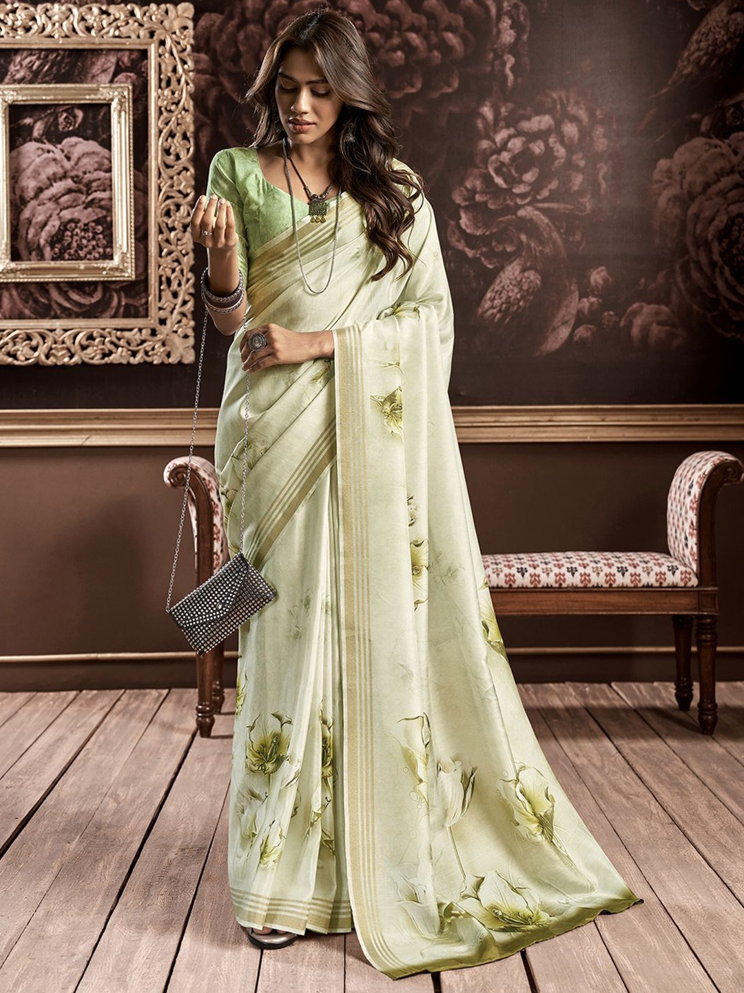 

Panzora Floral Zari Saree, Green