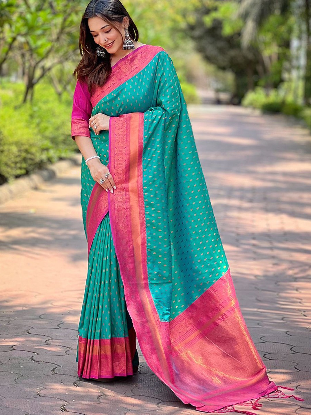 

LeeliPeeri Designer Ethnic Motifs Zari Banarasi Saree, Teal