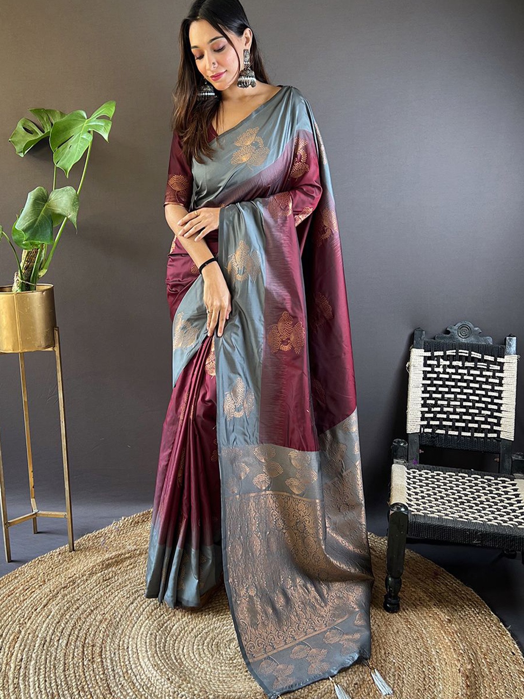 

LeeliPeeri Designer Ethnic Motif Zari Woven Paithani Saree, Maroon